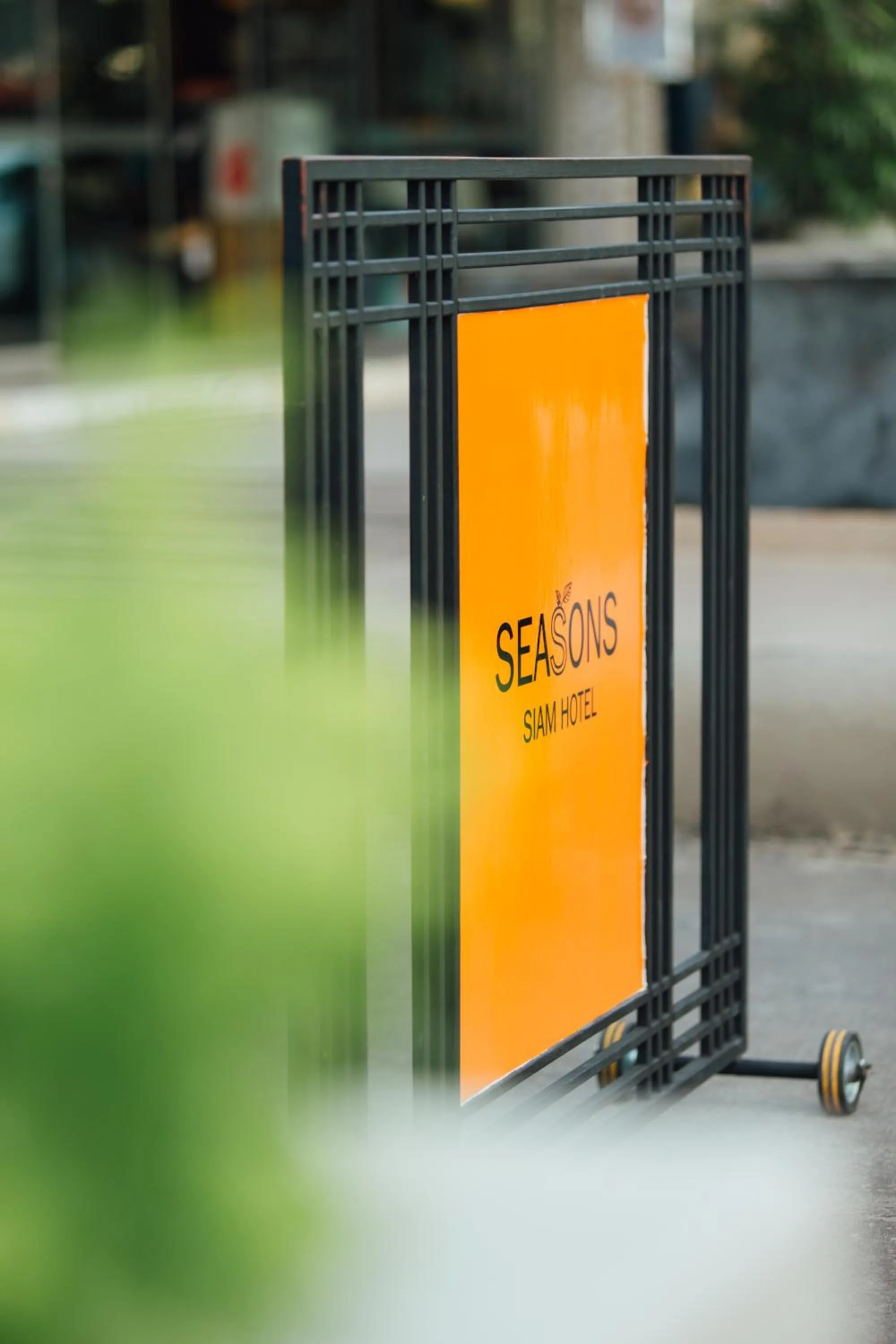 Property logo or sign in Seasons Siam Hotel