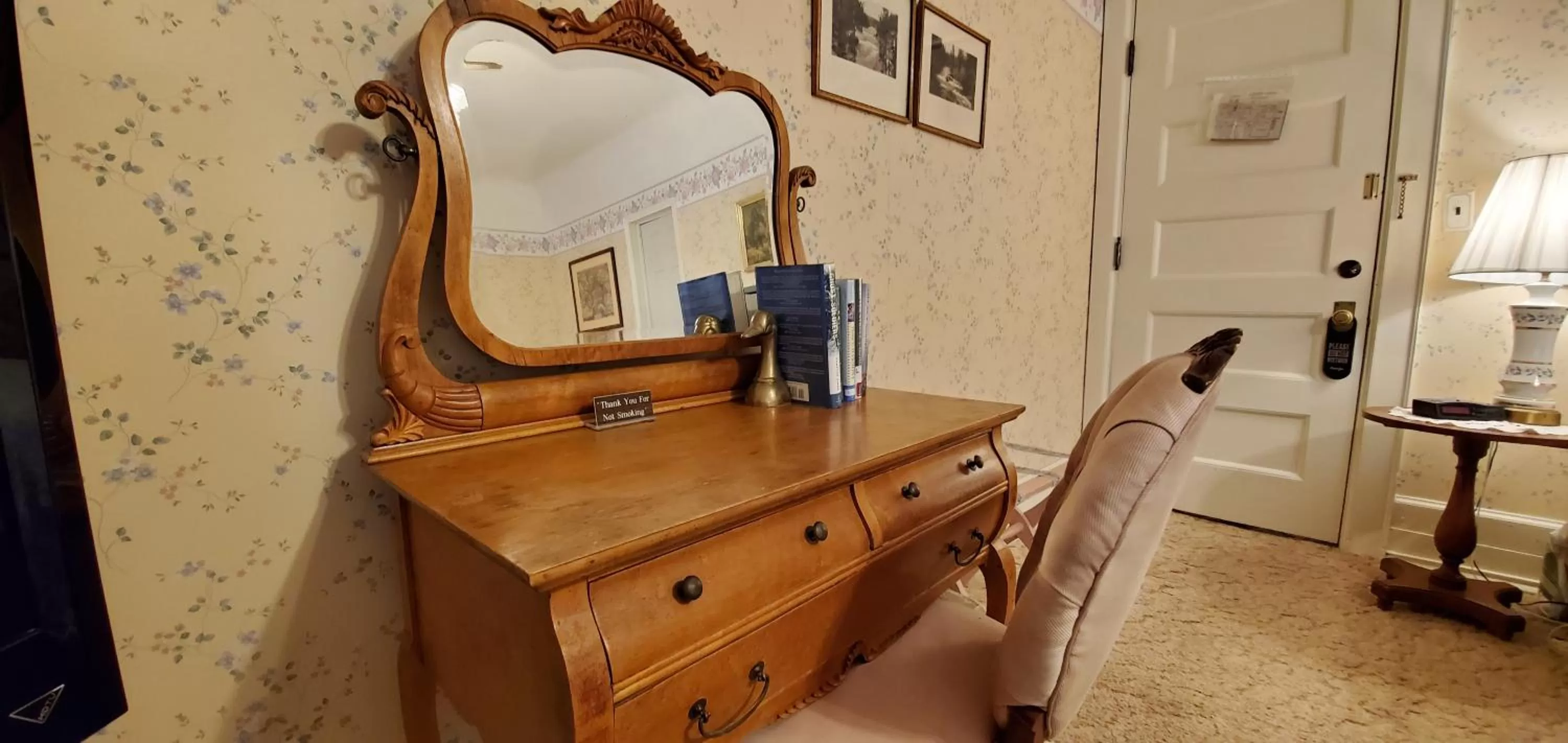 Seating area in Saravilla Bed & Breakfast