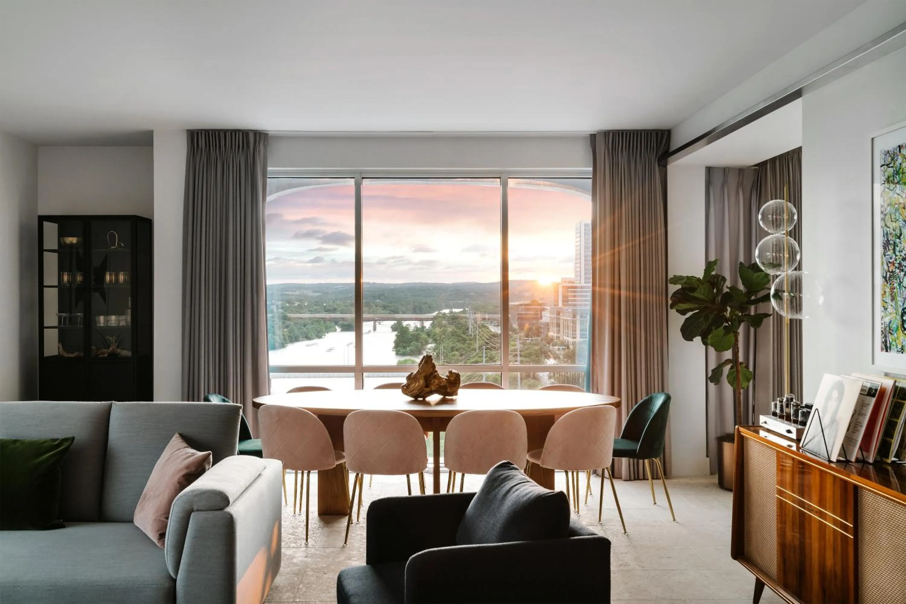 Photo of the whole room in The LINE Austin