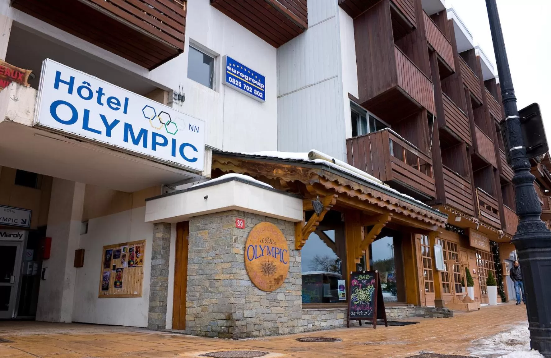 Facade/entrance in Madame Vacances - Hôtel Courchevel Olympic