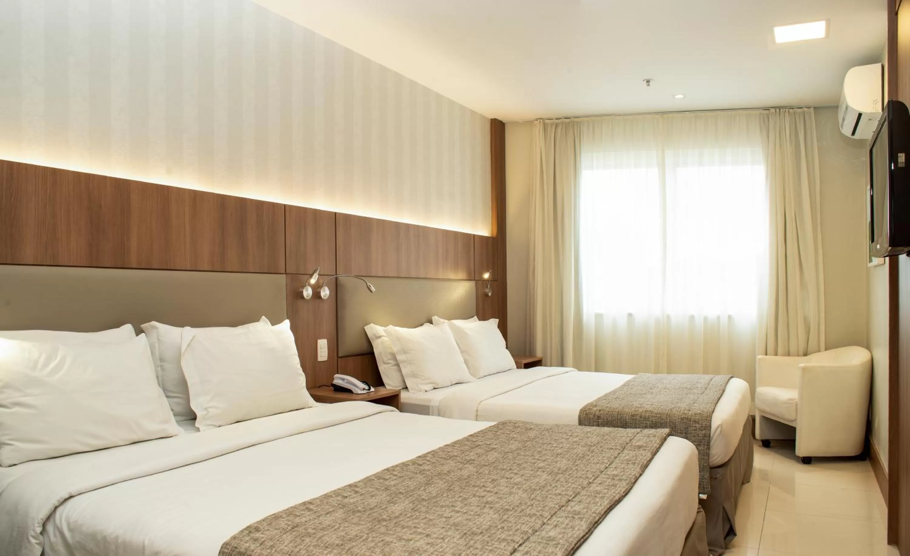 Bed in Hotel Astoria Copacabana