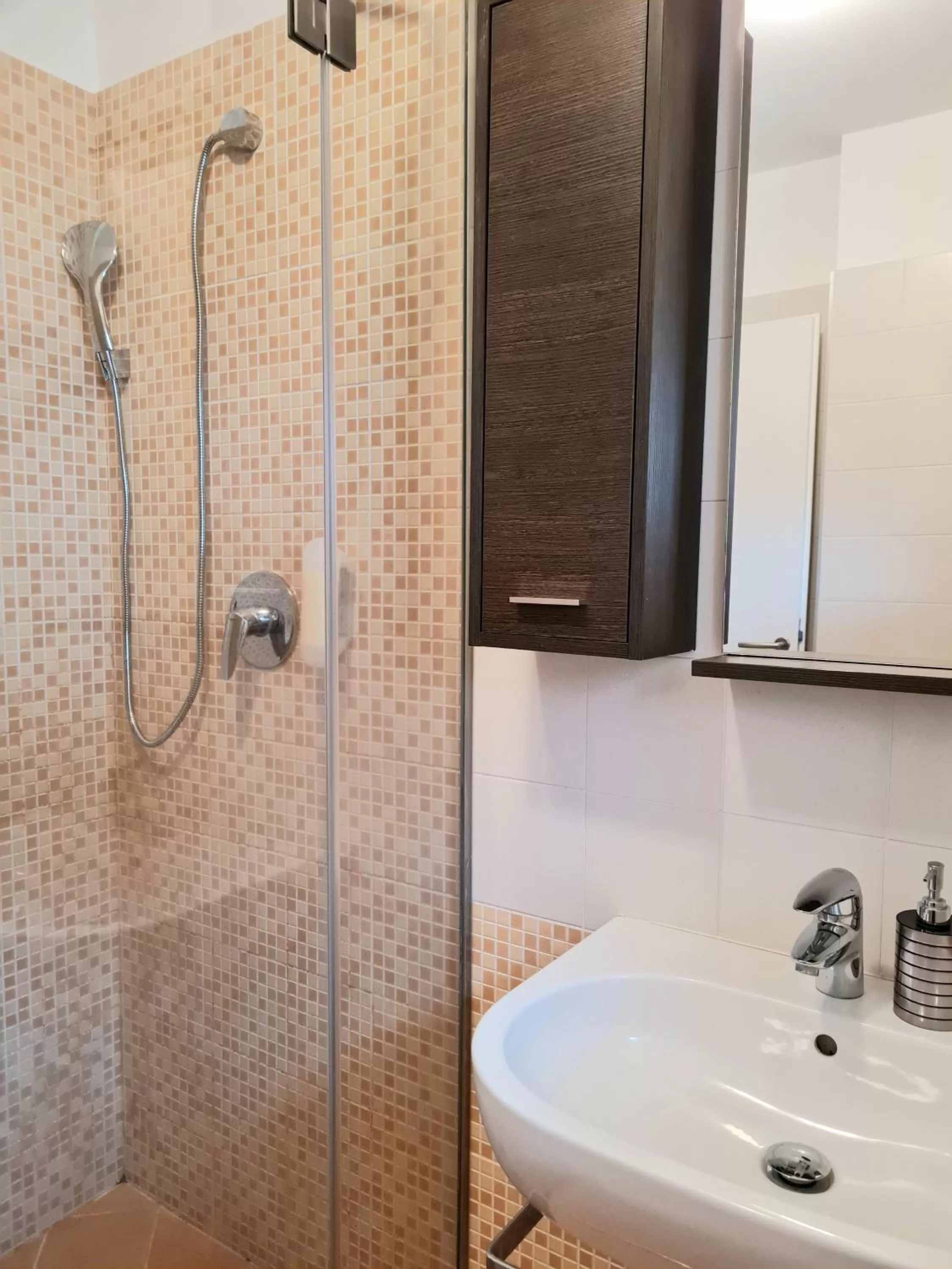 Bathroom in AZUR ROOMS LJUBLJANA