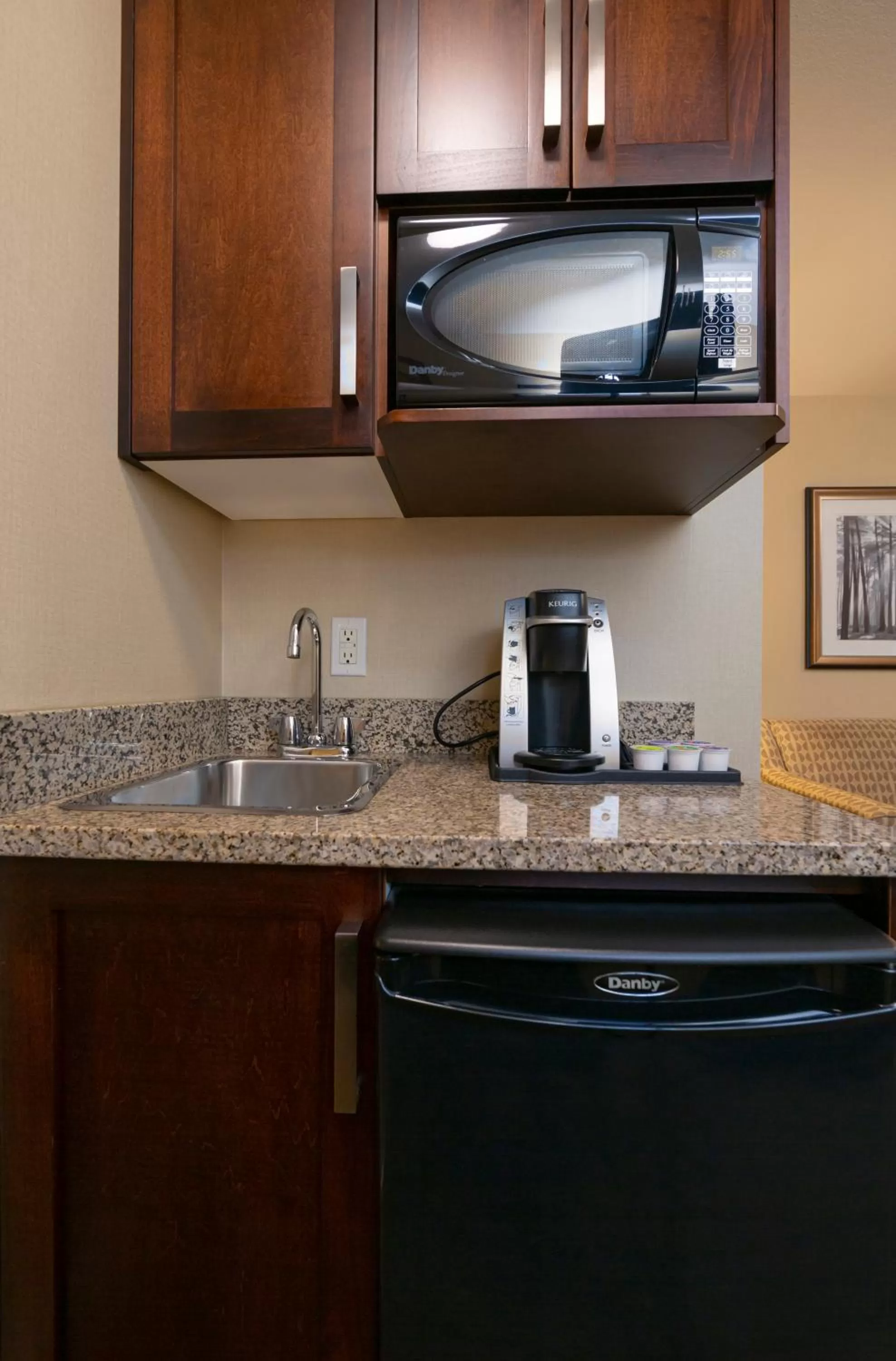 Coffee/tea facilities in Bayview Hotel