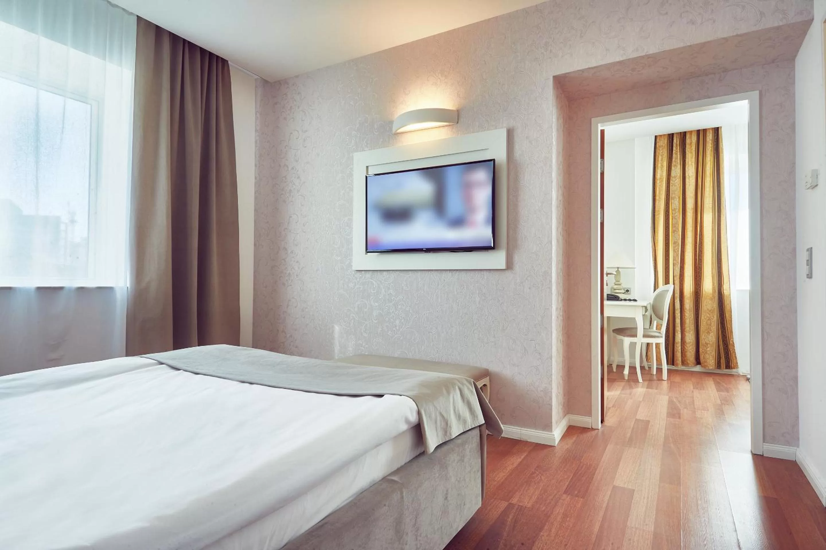 TV and multimedia, Bed in MyContinental Sibiu