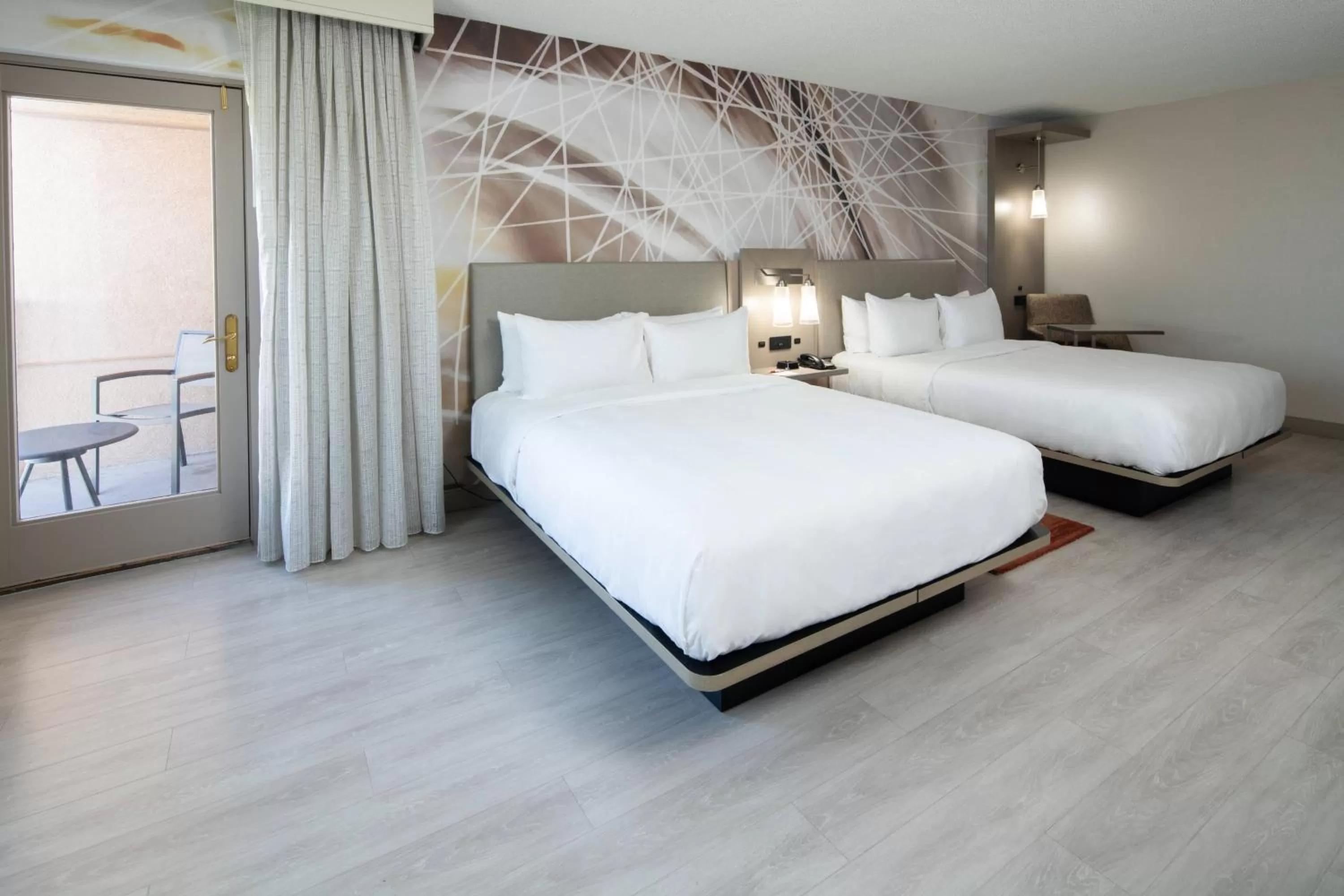 Photo of the whole room, Bed in Tucson Marriott University Park