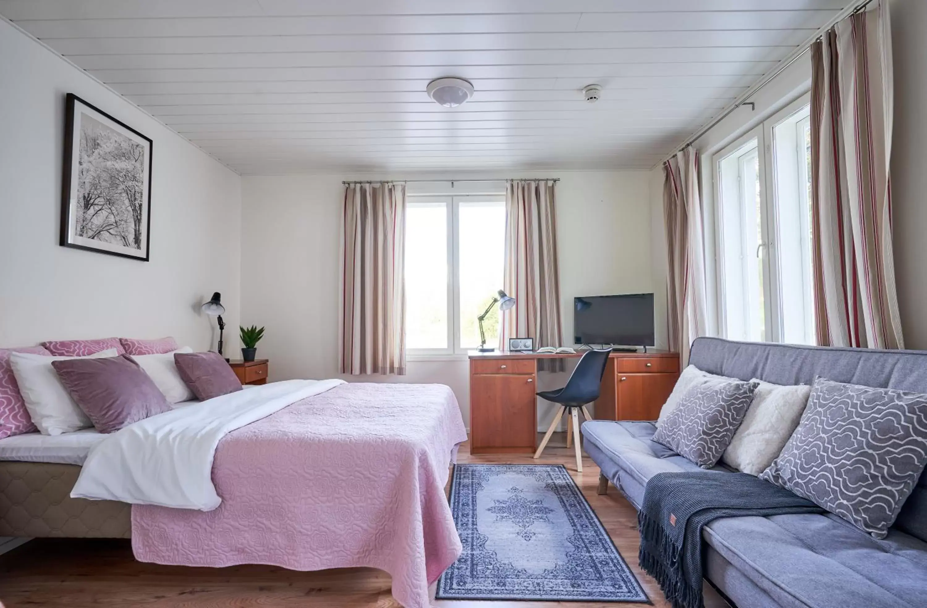 Quadruple Room with Private Bathroom in Hotel Villa Molnby Quadruple Room with Private Bathroom in Hotel Villa Molnby