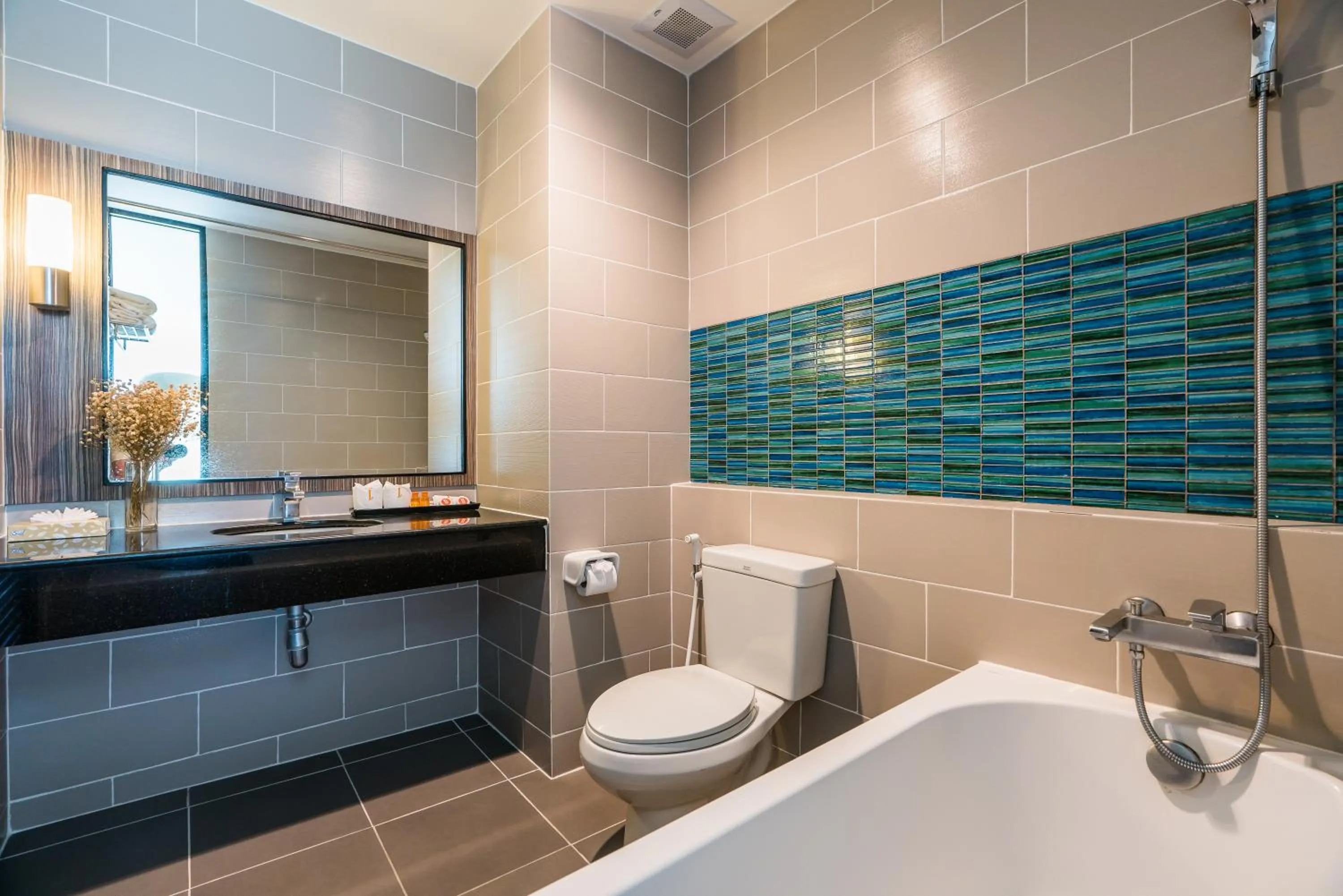 Toilet in Hotel J Residence Pattaya