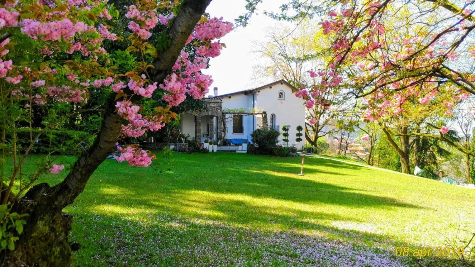Garden view, Property Building in "La Selvetta" bed and breakfast