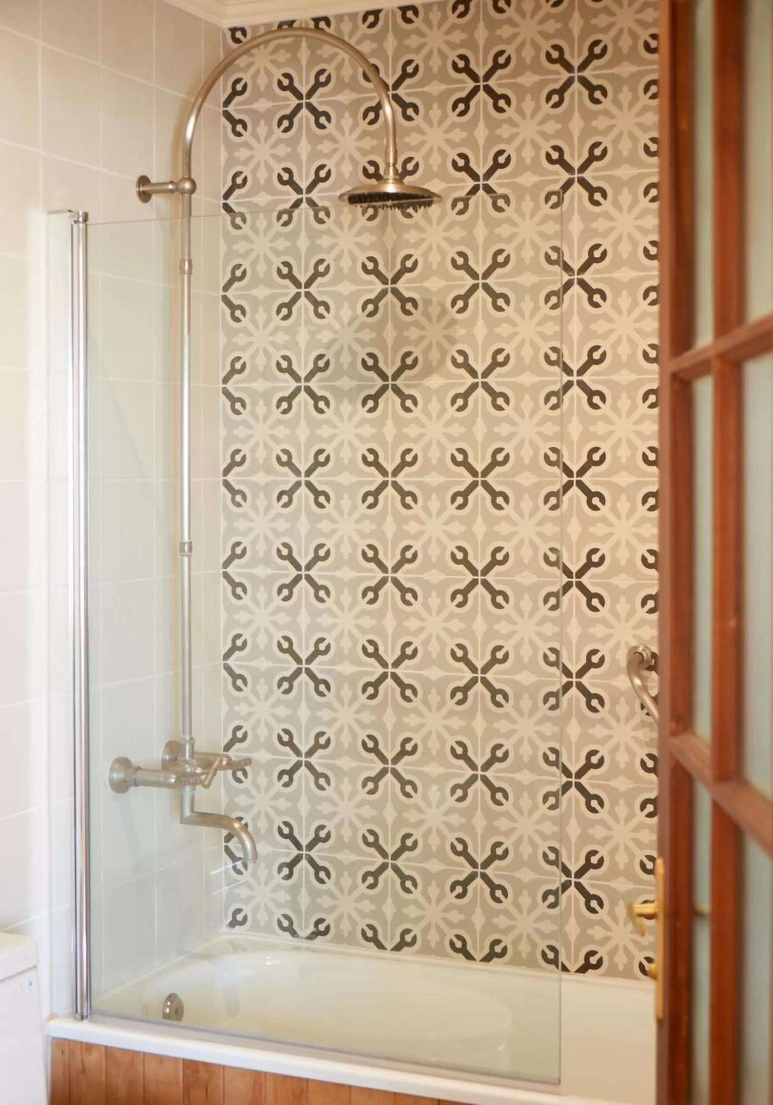 Shower, Bathroom in Fortunata Chacana Guest House