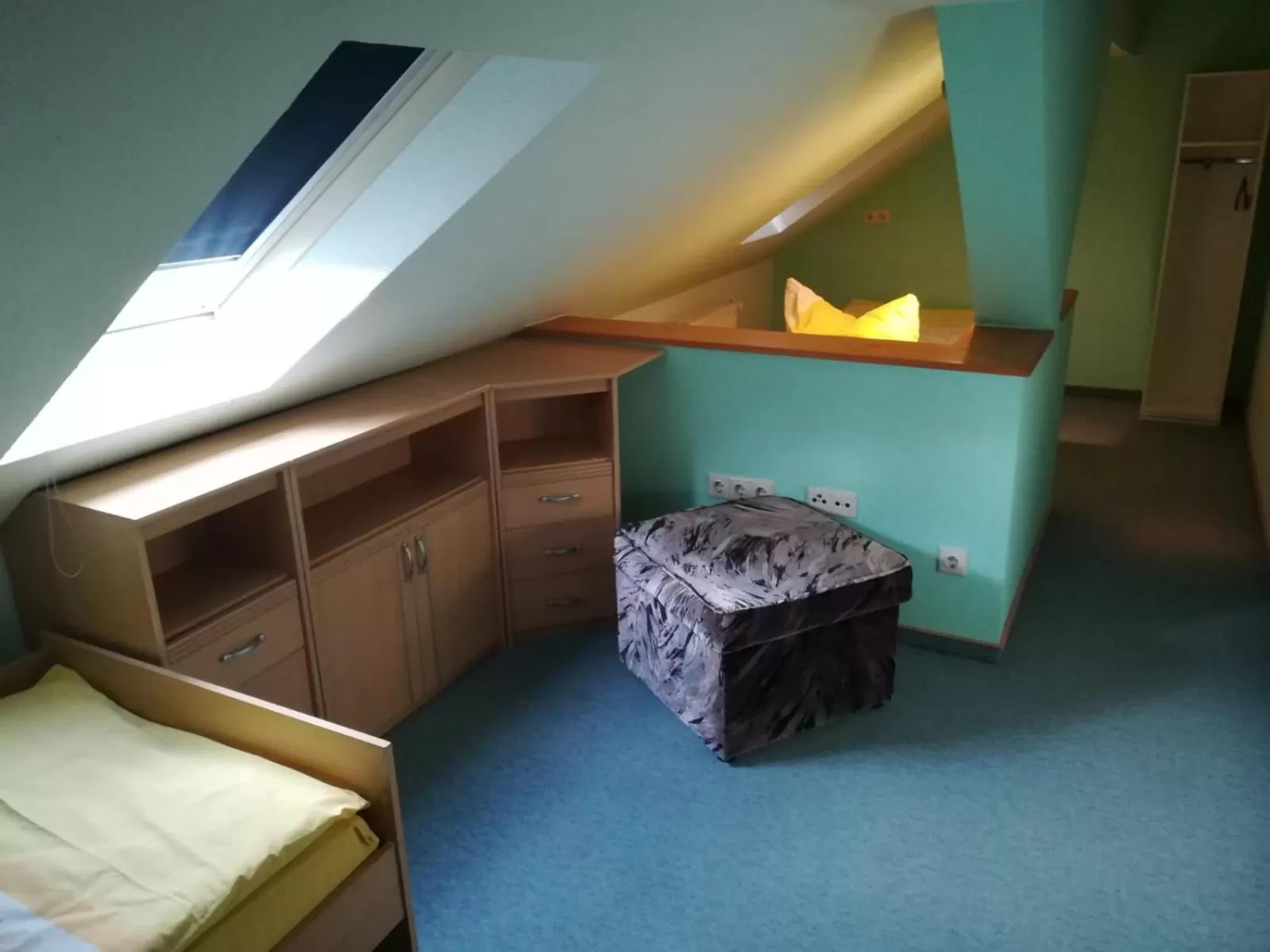 Bed in Kyffhäuserhotel "Goldene Aue"