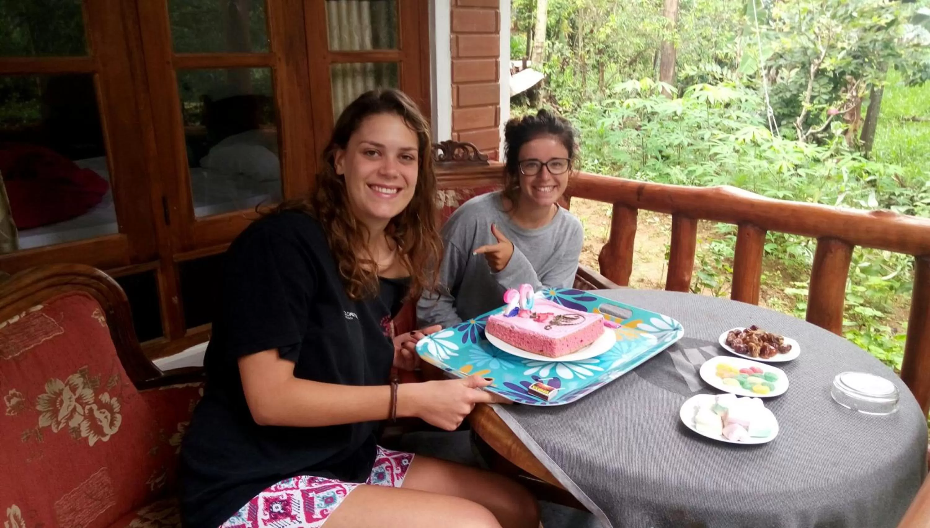 group of guests in Cozy Homestay Waterfall Road Ella