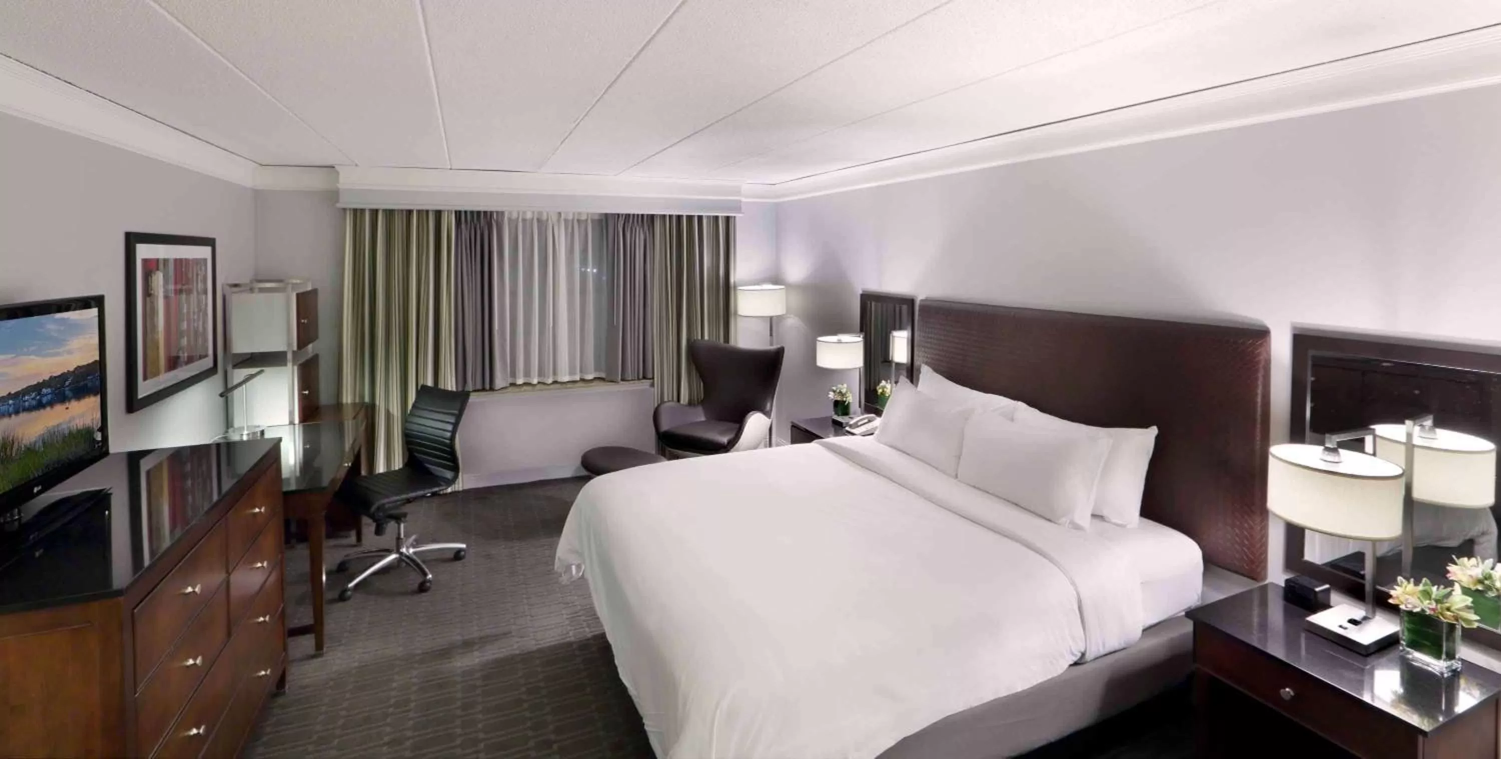 Bedroom, Bed in Hilton Mystic