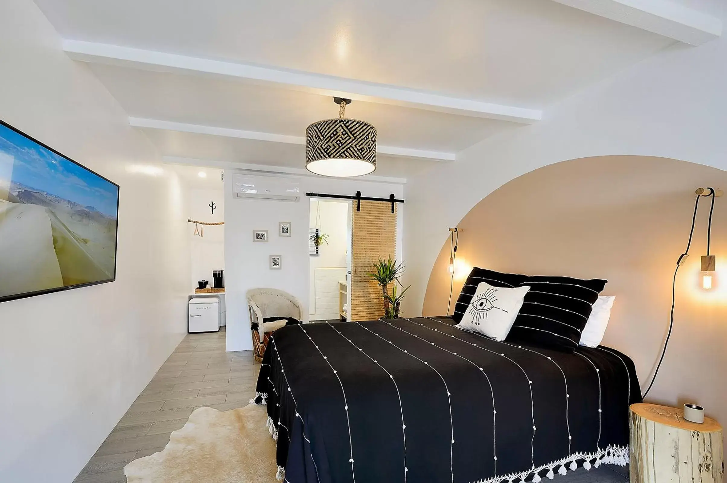 Queen Room in The Mystic Santa Fe Queen Room in The Mystic Santa Fe