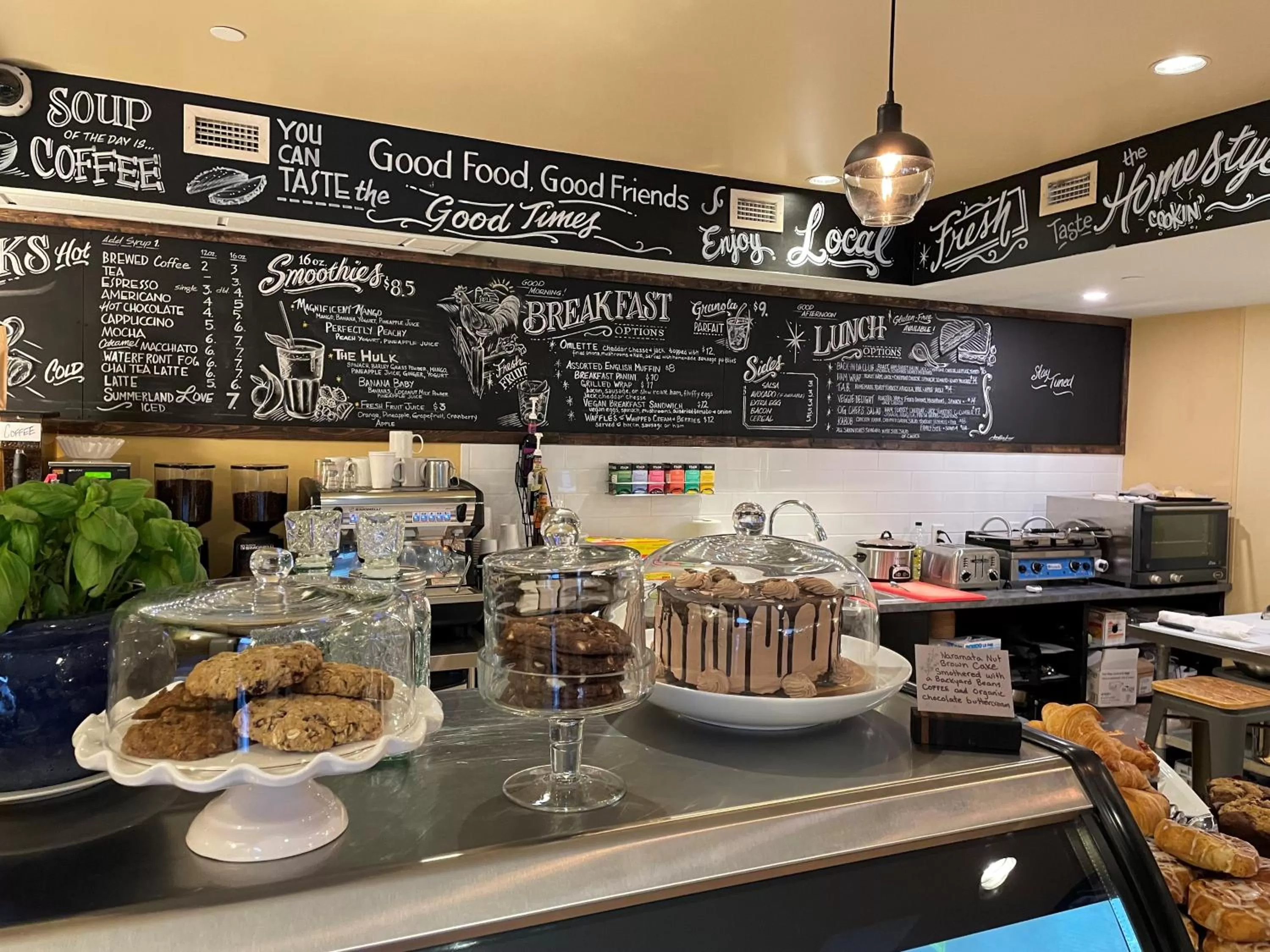 Restaurant/places to eat in Summerland Waterfront Resort & Spa