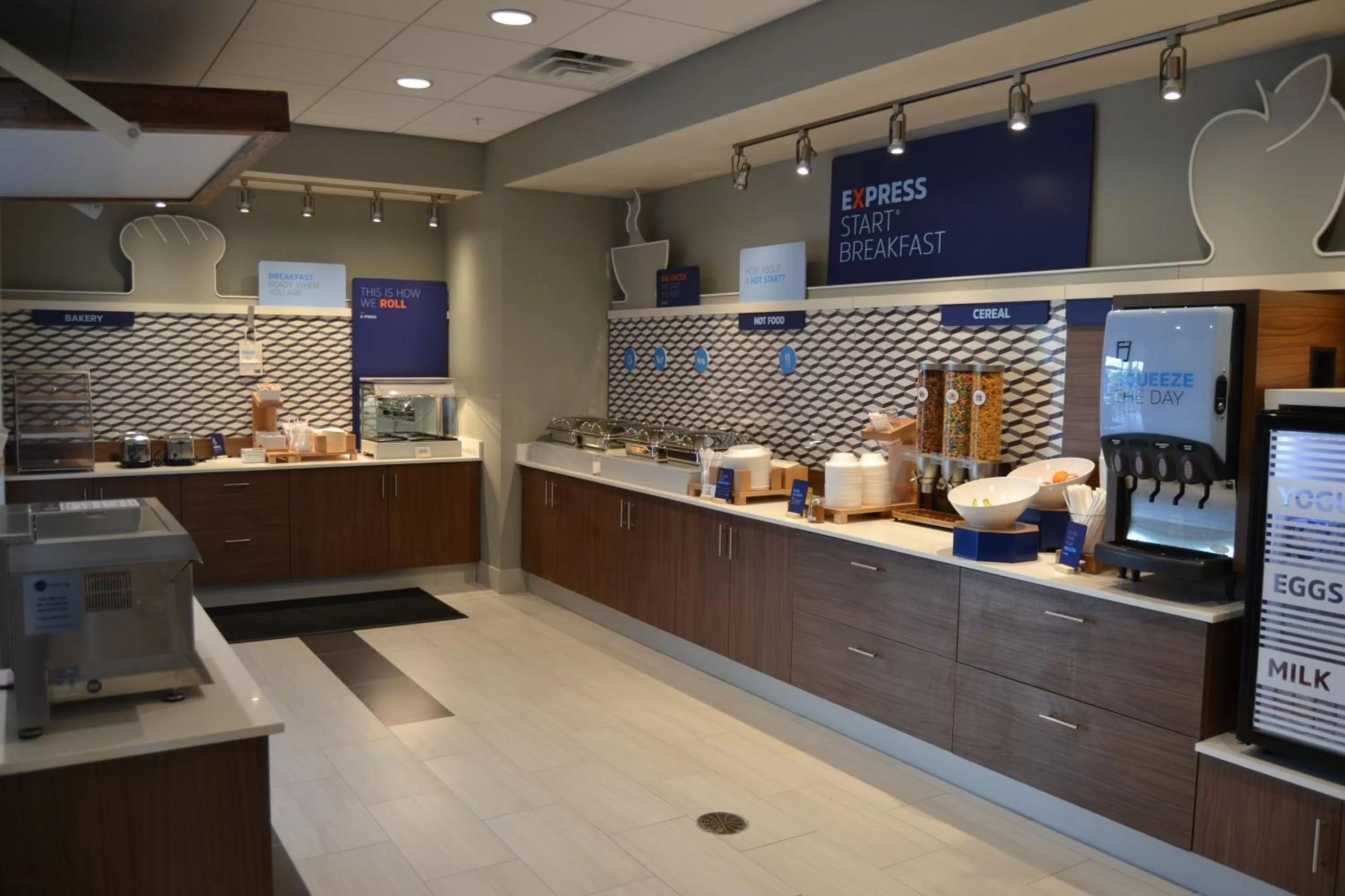 Breakfast in Holiday Inn Express & Suites Goodlettsville N - Nashville by IHG