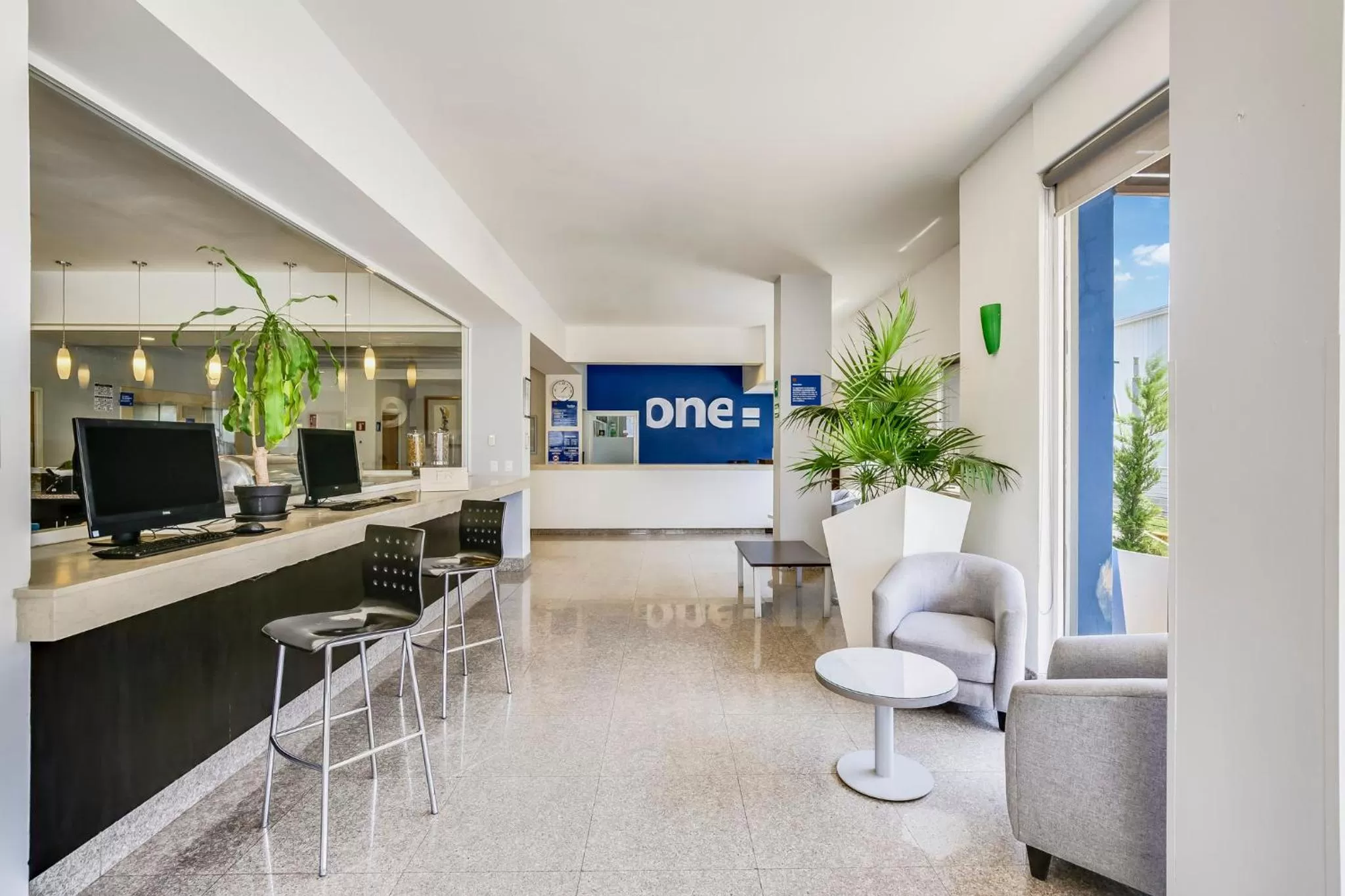 Lobby or reception in One Guadalajara Periferico Norte