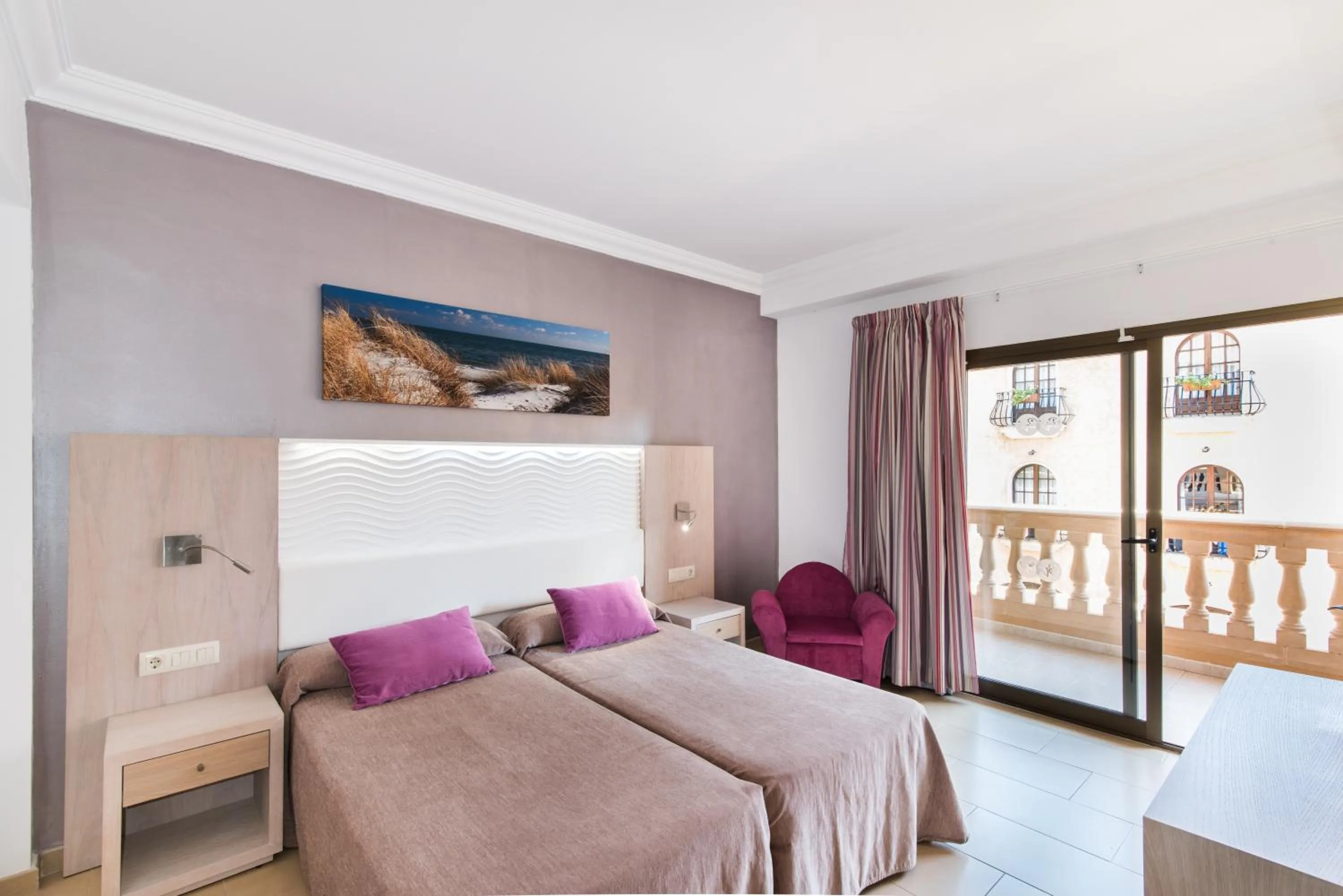 Bedroom, Bed in Hotel Baviera