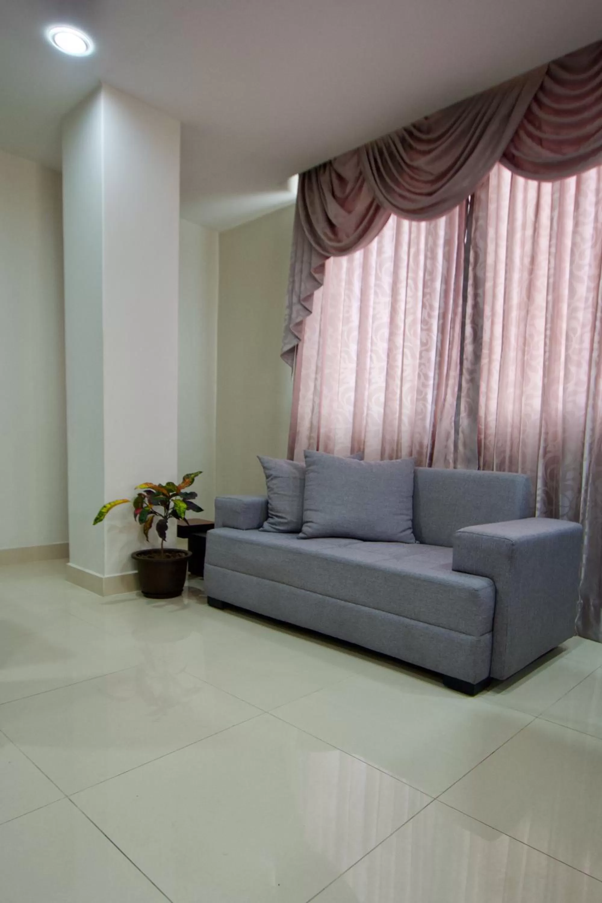 Seating Area in Pepe's House Guayaquil I Self Check-In MicroHotel