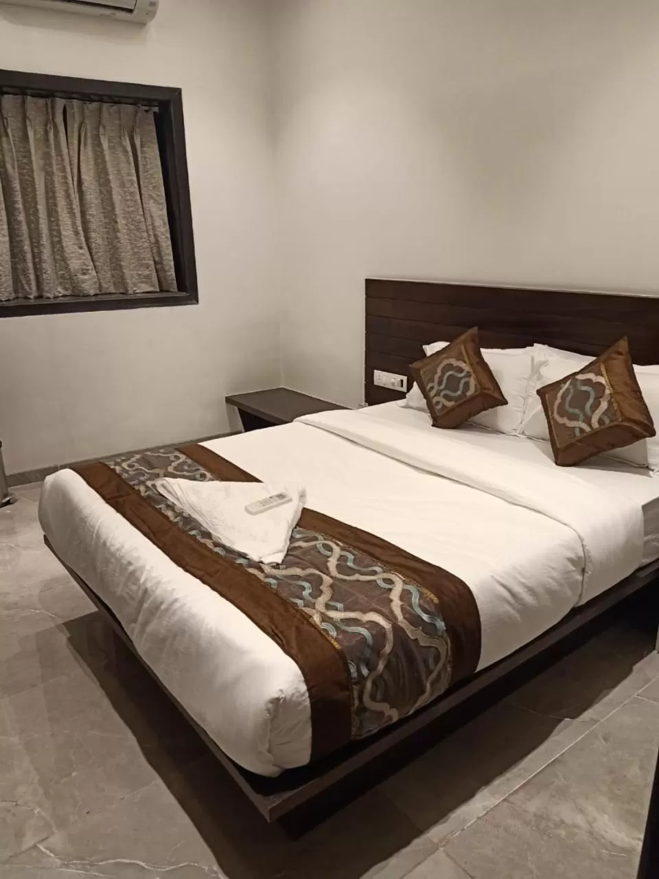 Bed in Hotel Flora Suites - Fort