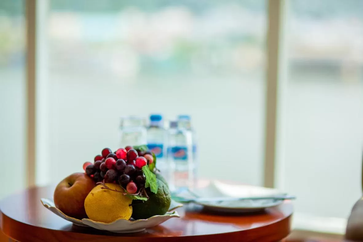 Drinks, Food in River Hotel