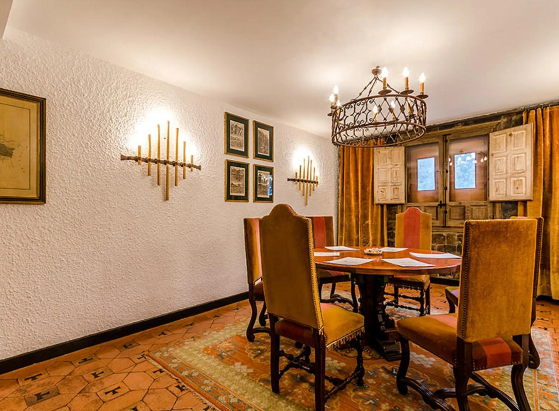 Communal lounge/ TV room in Hotel Temple Ponferrada