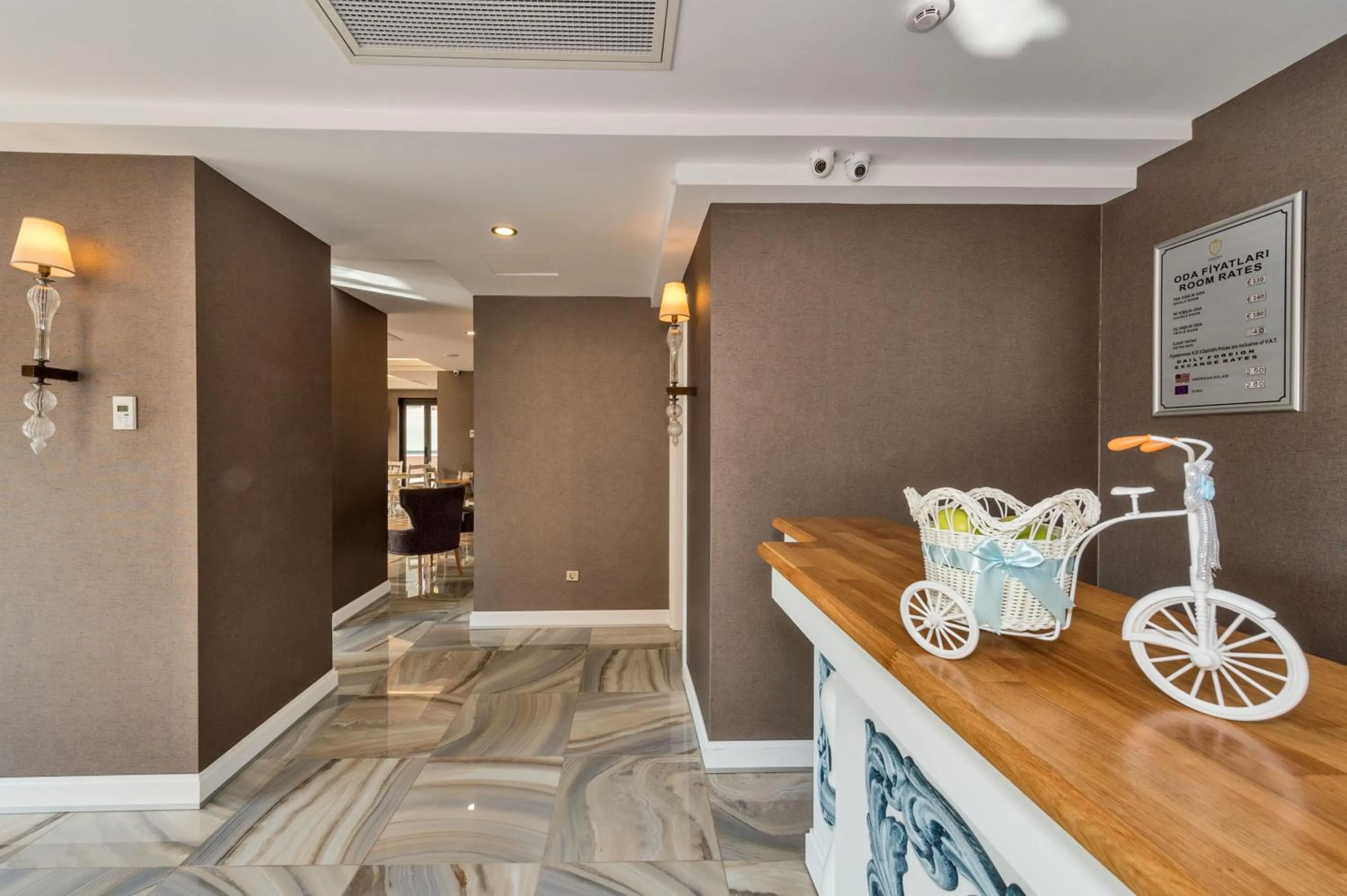 Seating area in Hanna Hotel