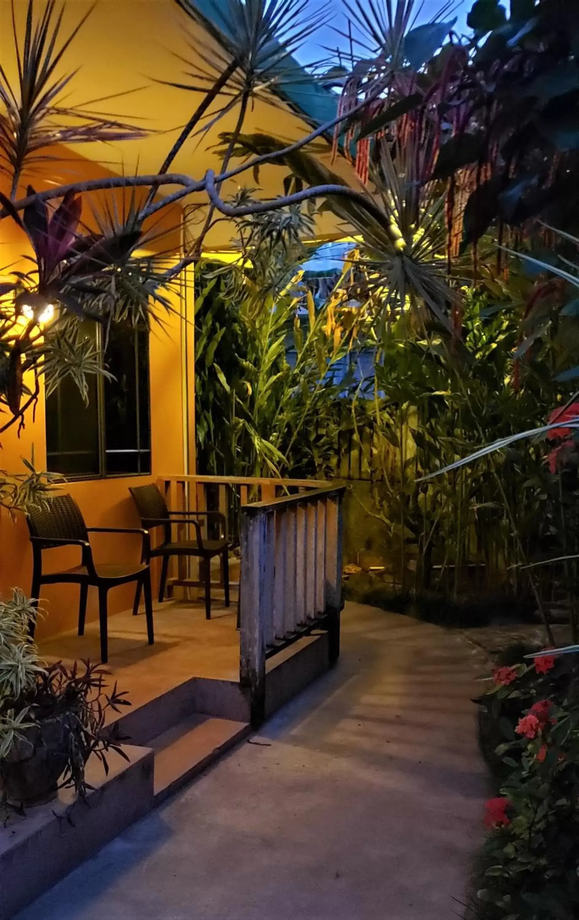 Deluxe Double Room in Sunrise Club Hotel Deluxe Double Room in Sunrise Club Hotel