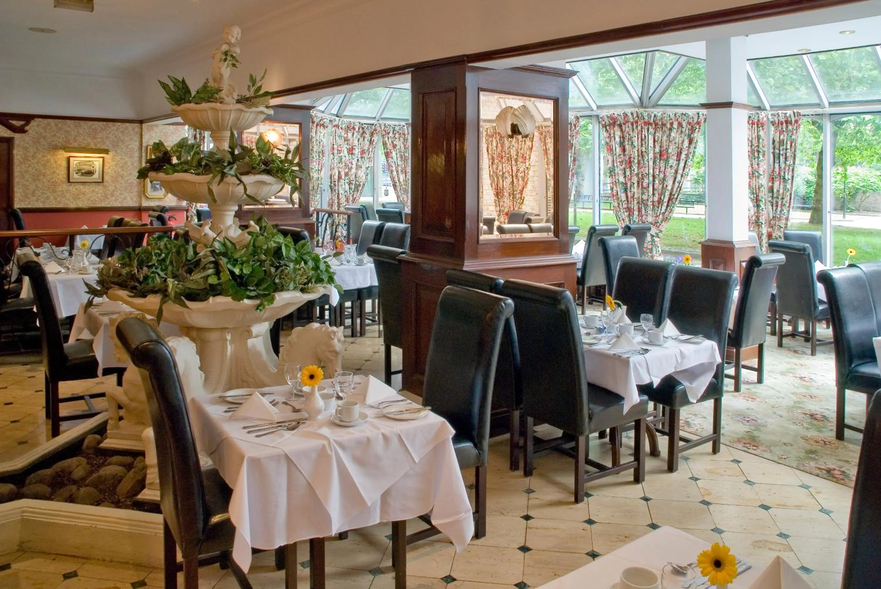 Restaurant/places to eat in Britannia Hotel Coventry