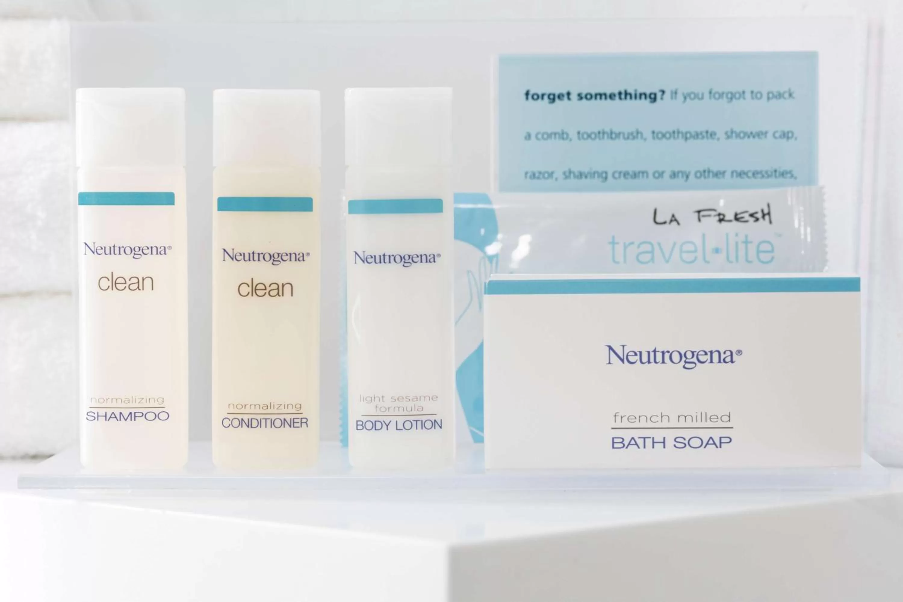 Bathroom in Hampton Inn & Suites Bridgewater, NJ