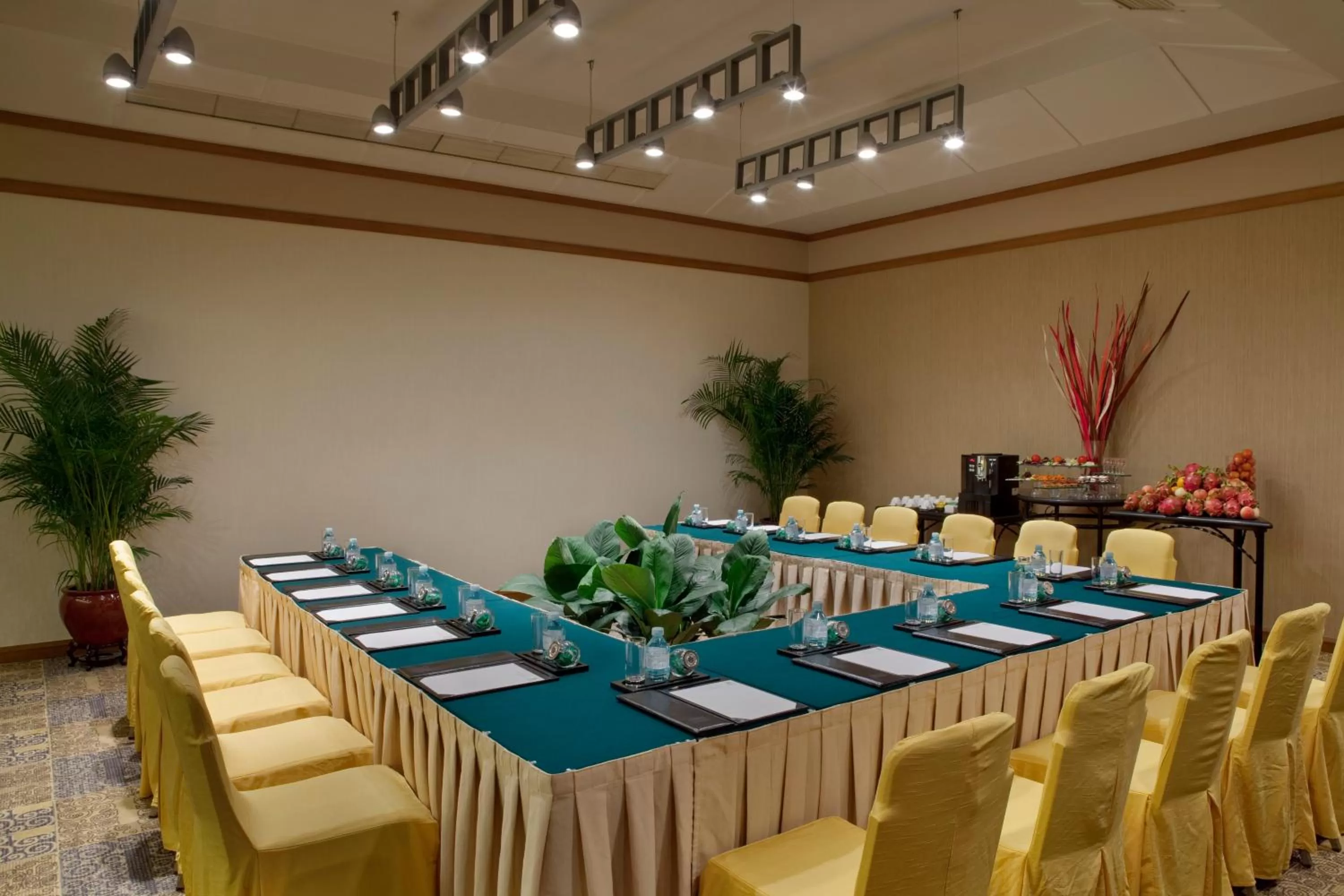Meeting/conference room in Holiday Inn Temple Of Heaven Beijing by IHG