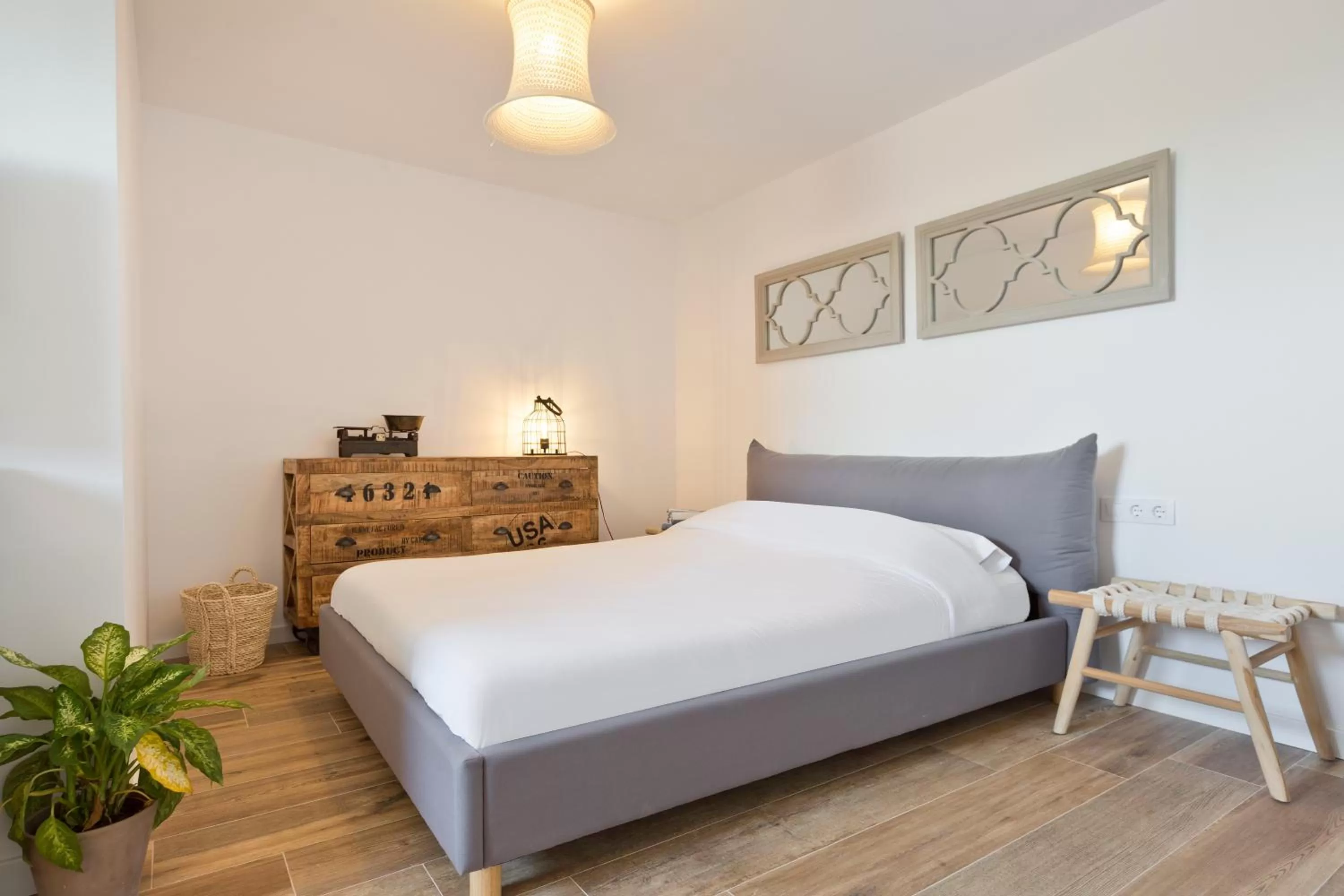 Bed in Masia Can Rovira - ESC1852