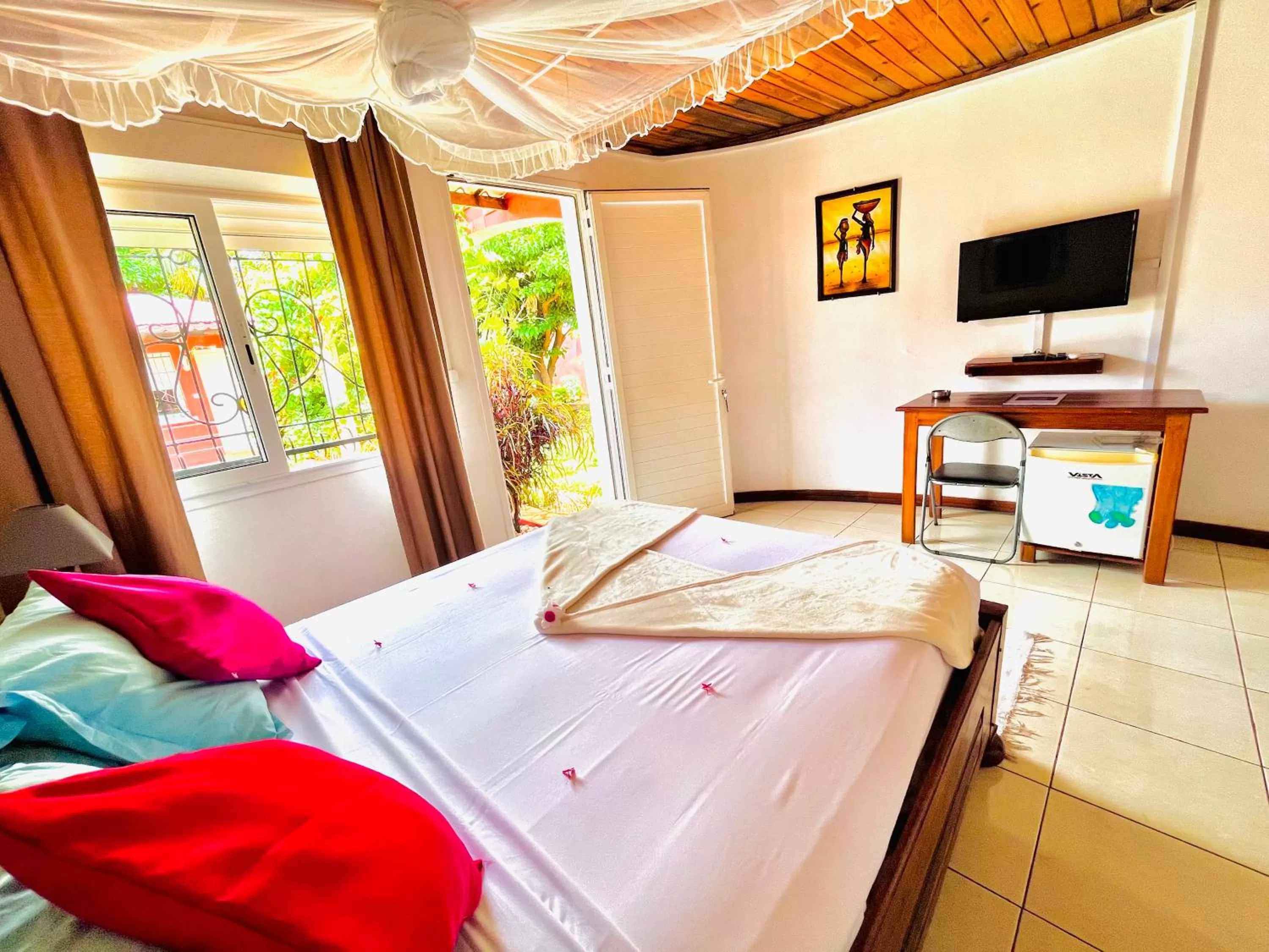 Bedroom, Bed in Régina Lodge Diégo Suarez Madagascar