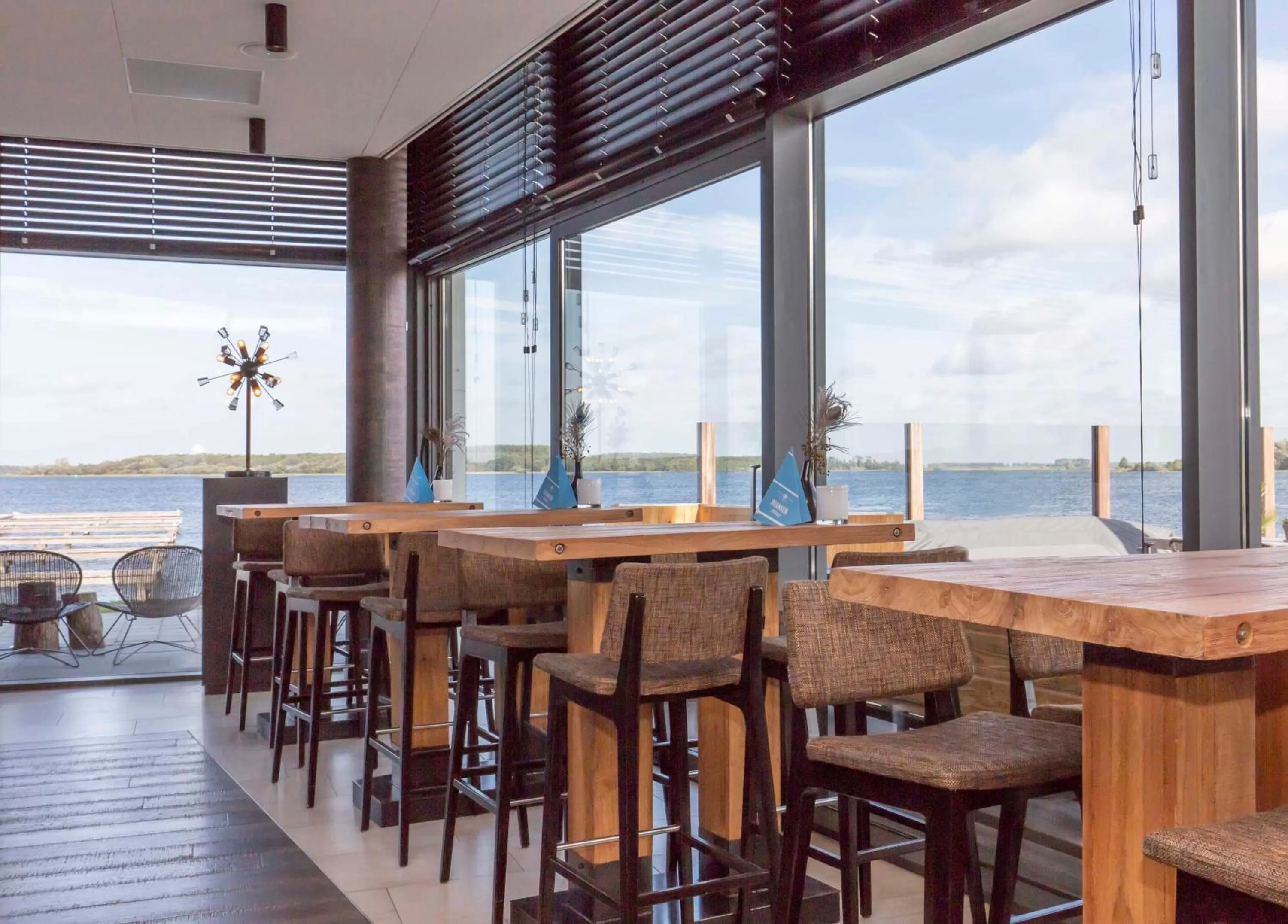 Lounge or bar in Fletcher Hotel-Restaurant Het Veerse Meer