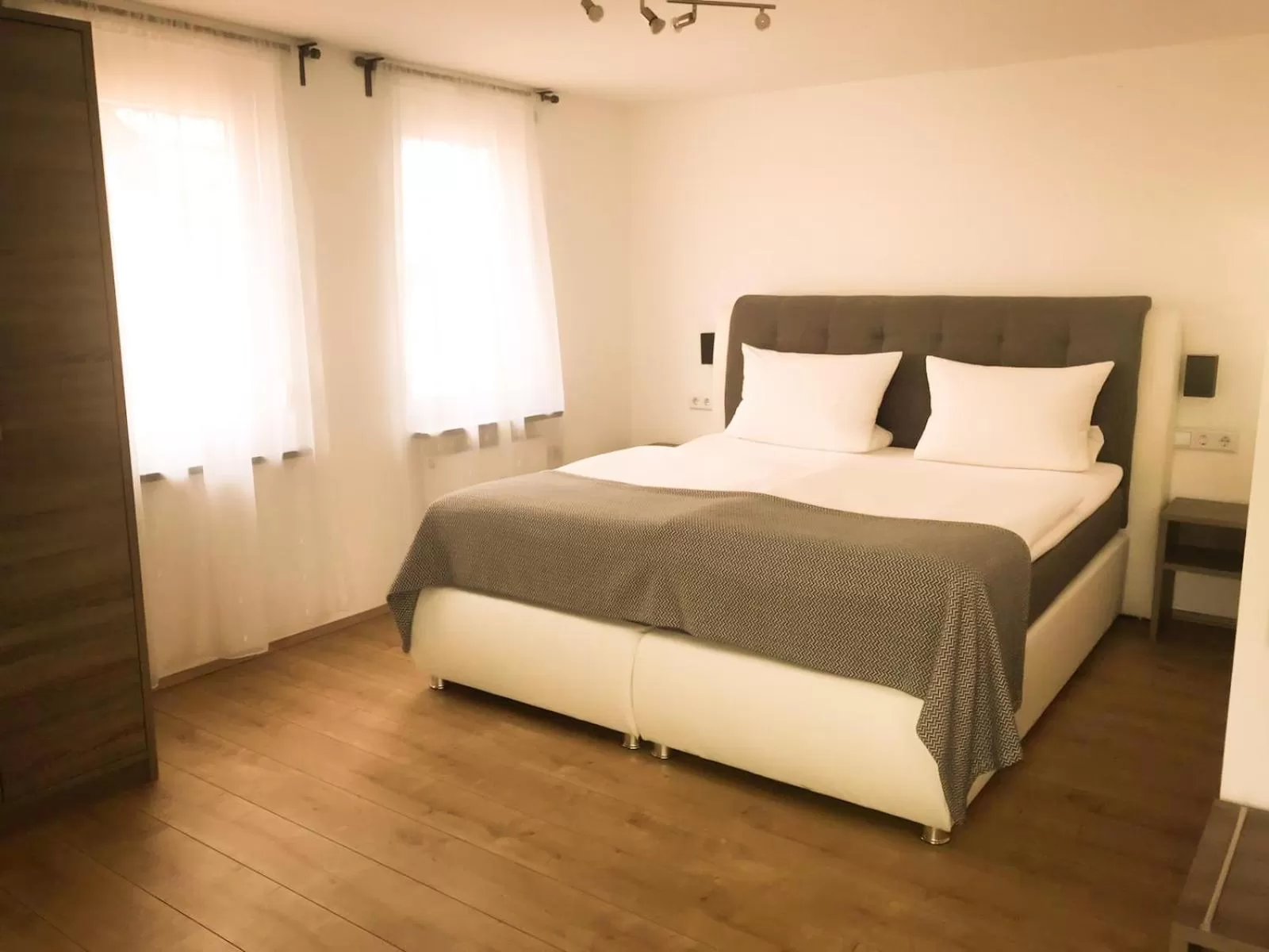 Photo of the whole room, Bed in Hotel Langhans