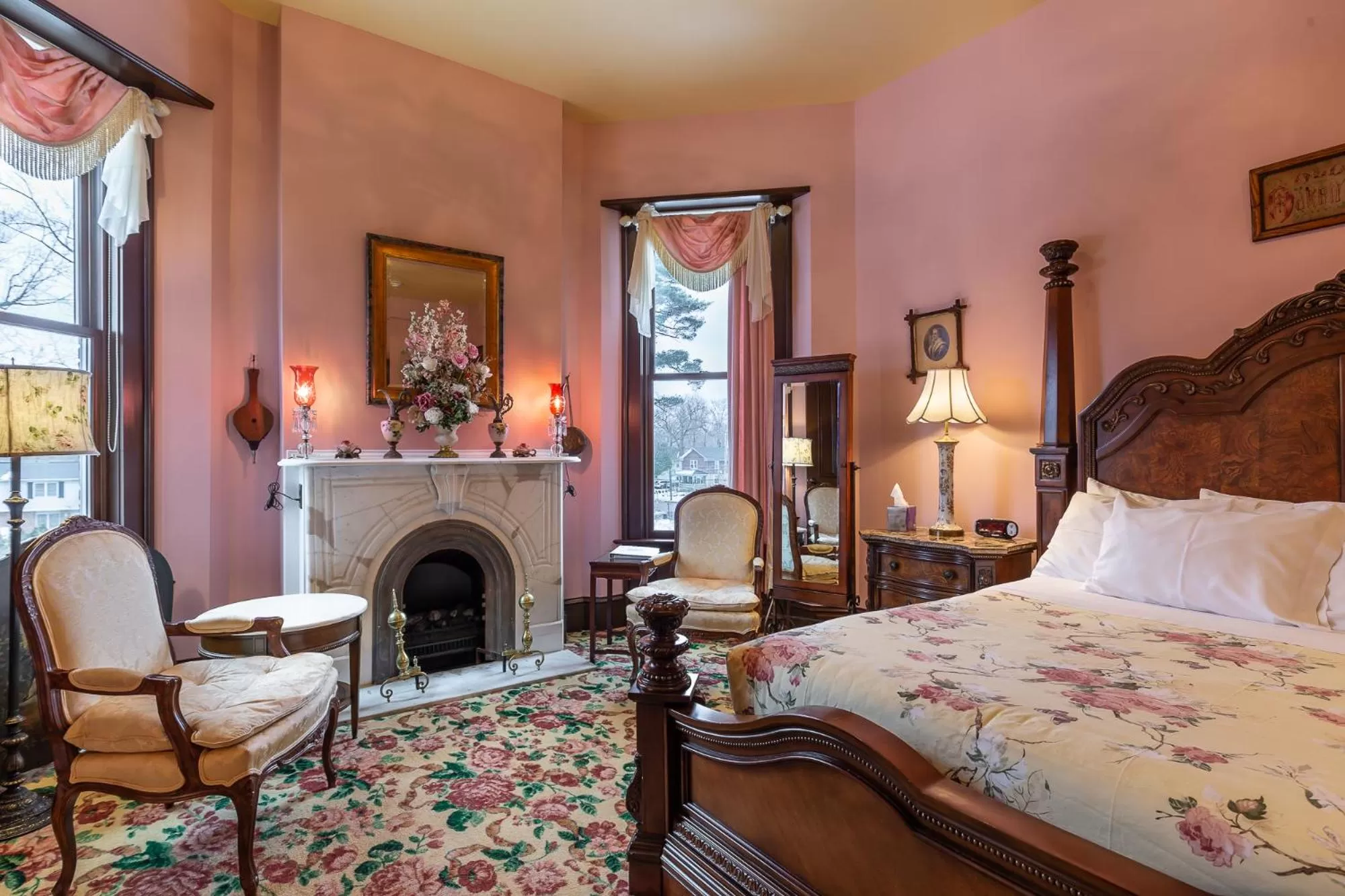 Winter, Bed in Steele Mansion Inn & Gathering Hub