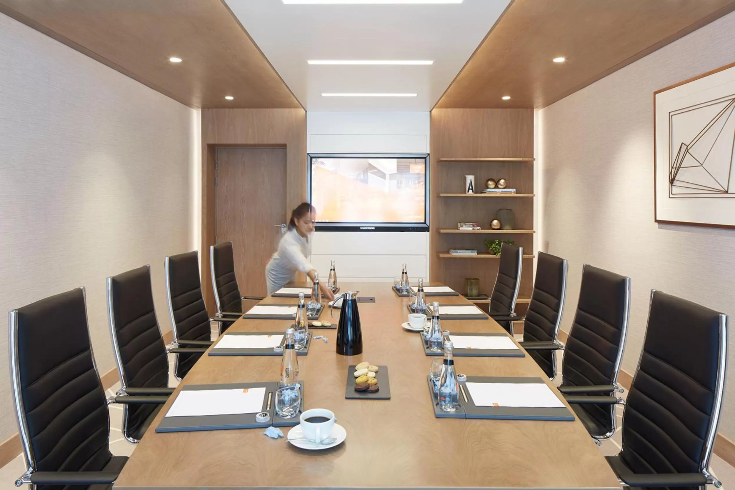 Business facilities in Naumi Hotel Dubai