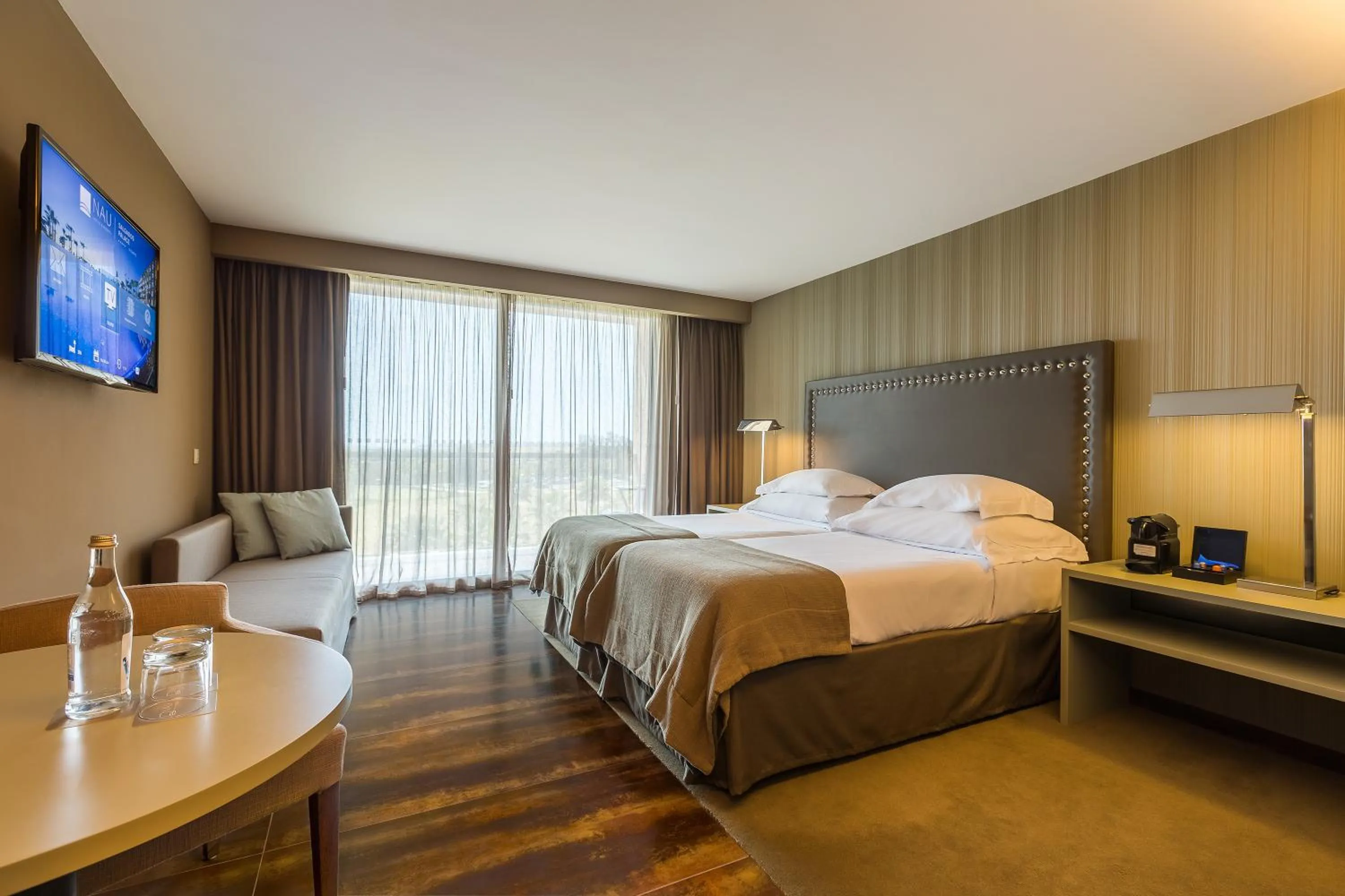 Bedroom, Bed in Salgados Palace