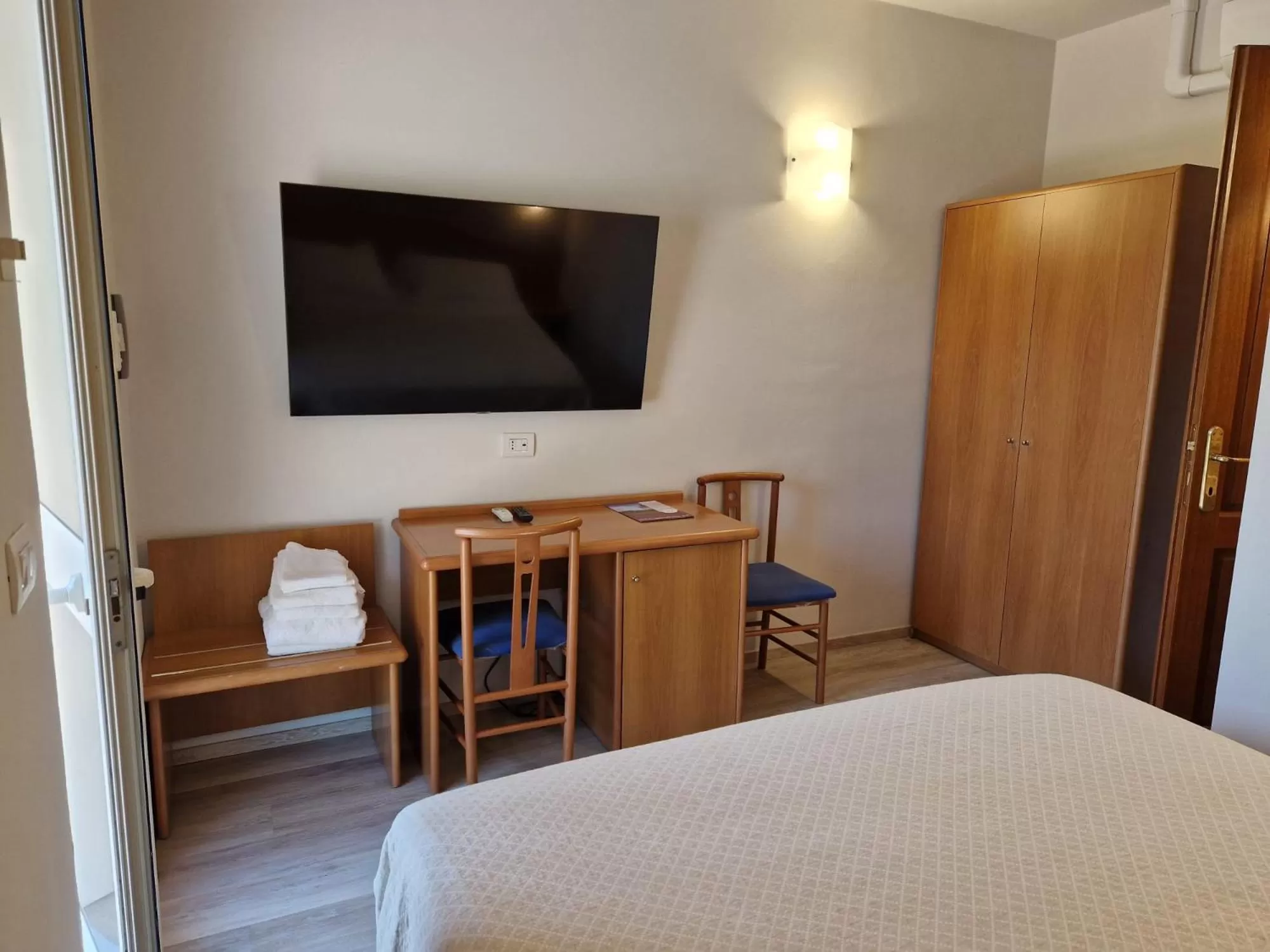 TV and multimedia, Bed in Hotel Bellavista