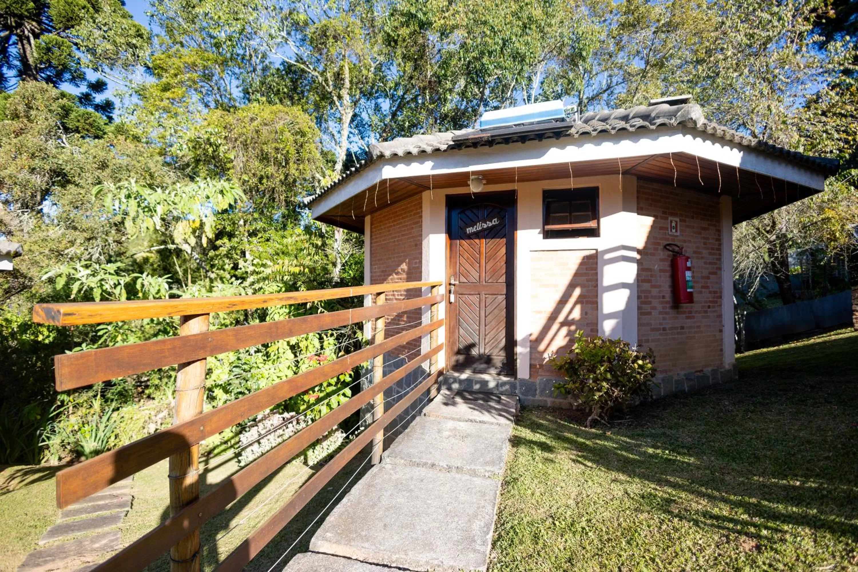 Property Building in Chalés 3 Pinheiros