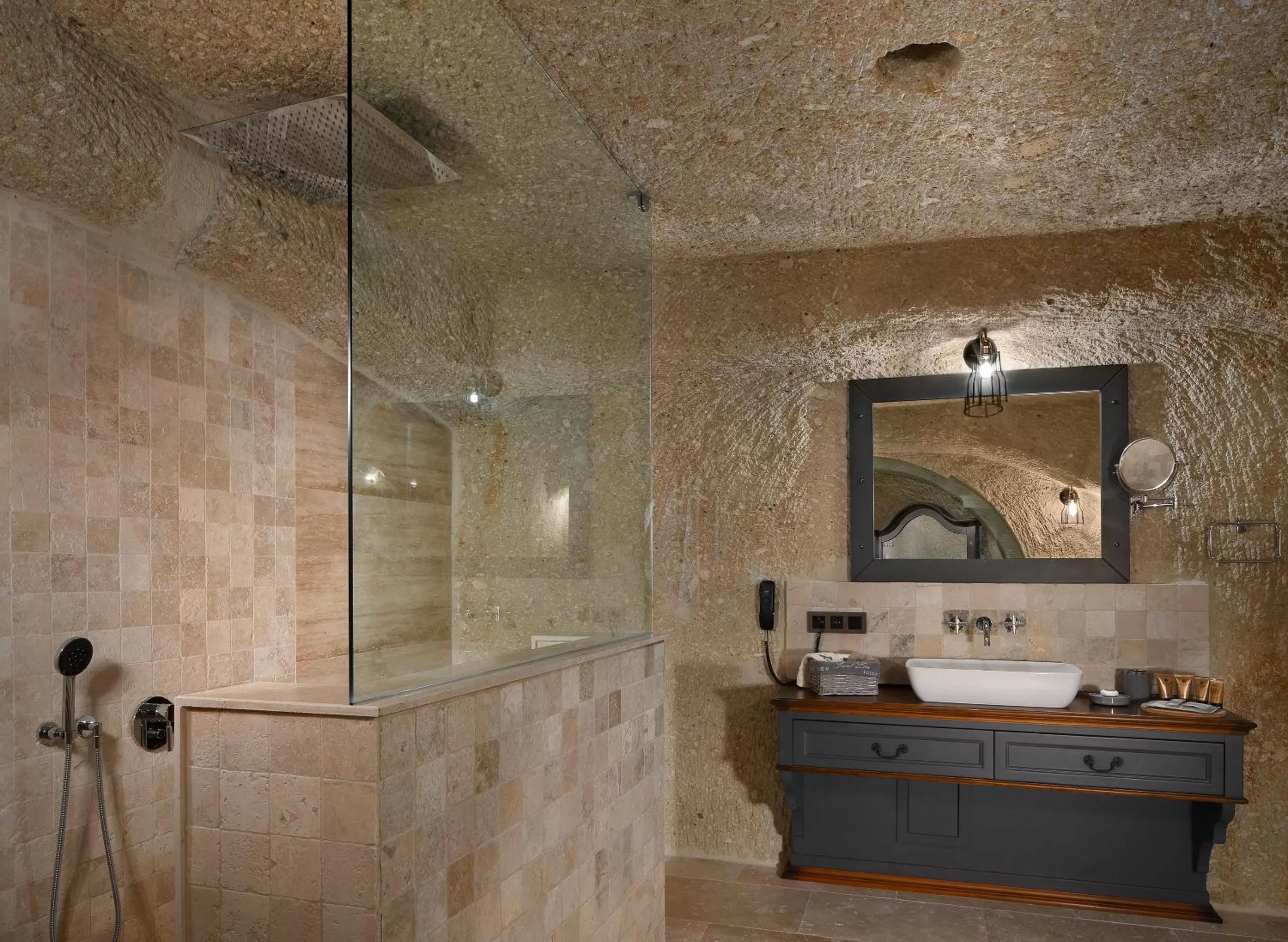 Shower in Seraphim Cave Suites & SPA