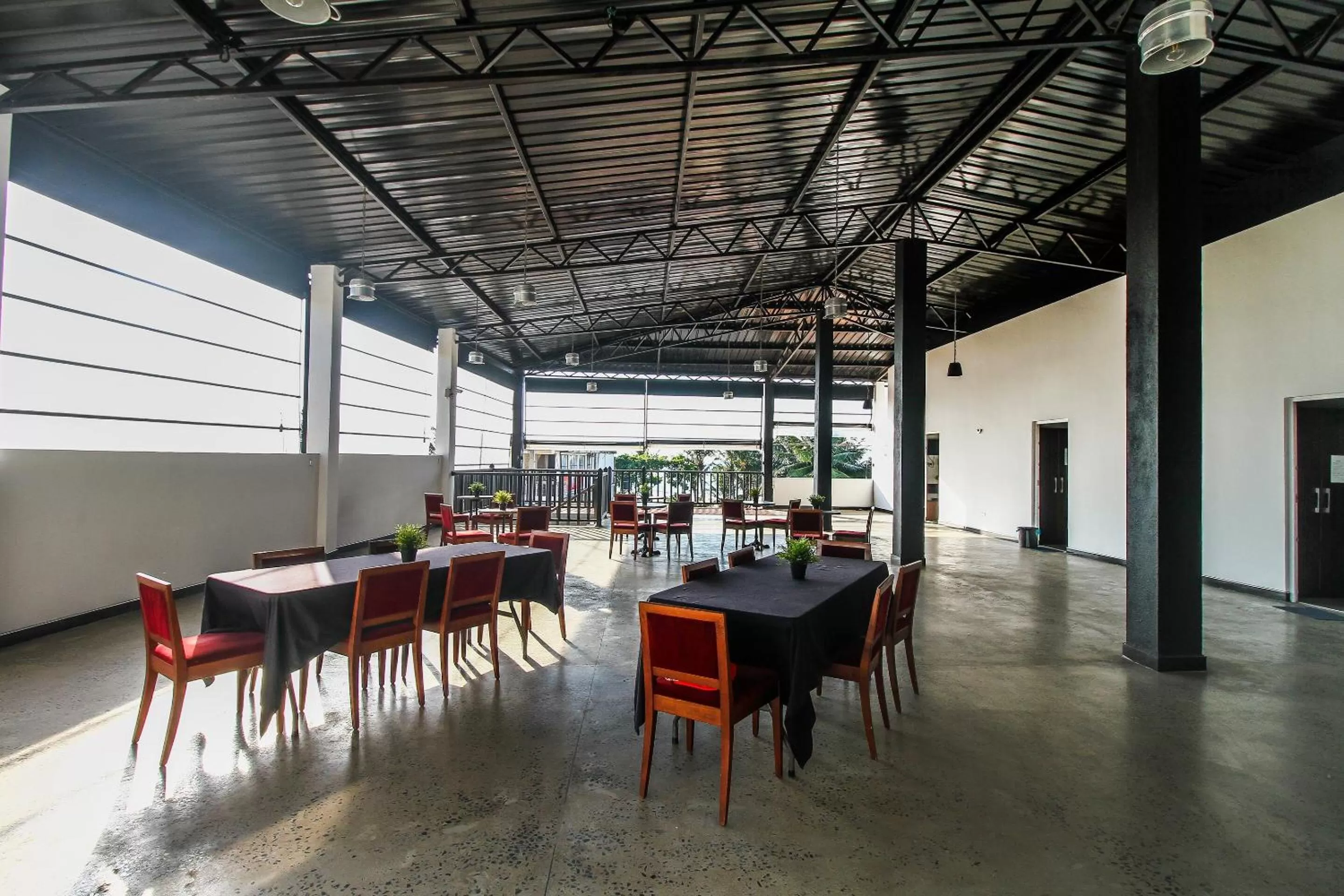 Restaurant/Places to Eat in Hotel 198 Negombo