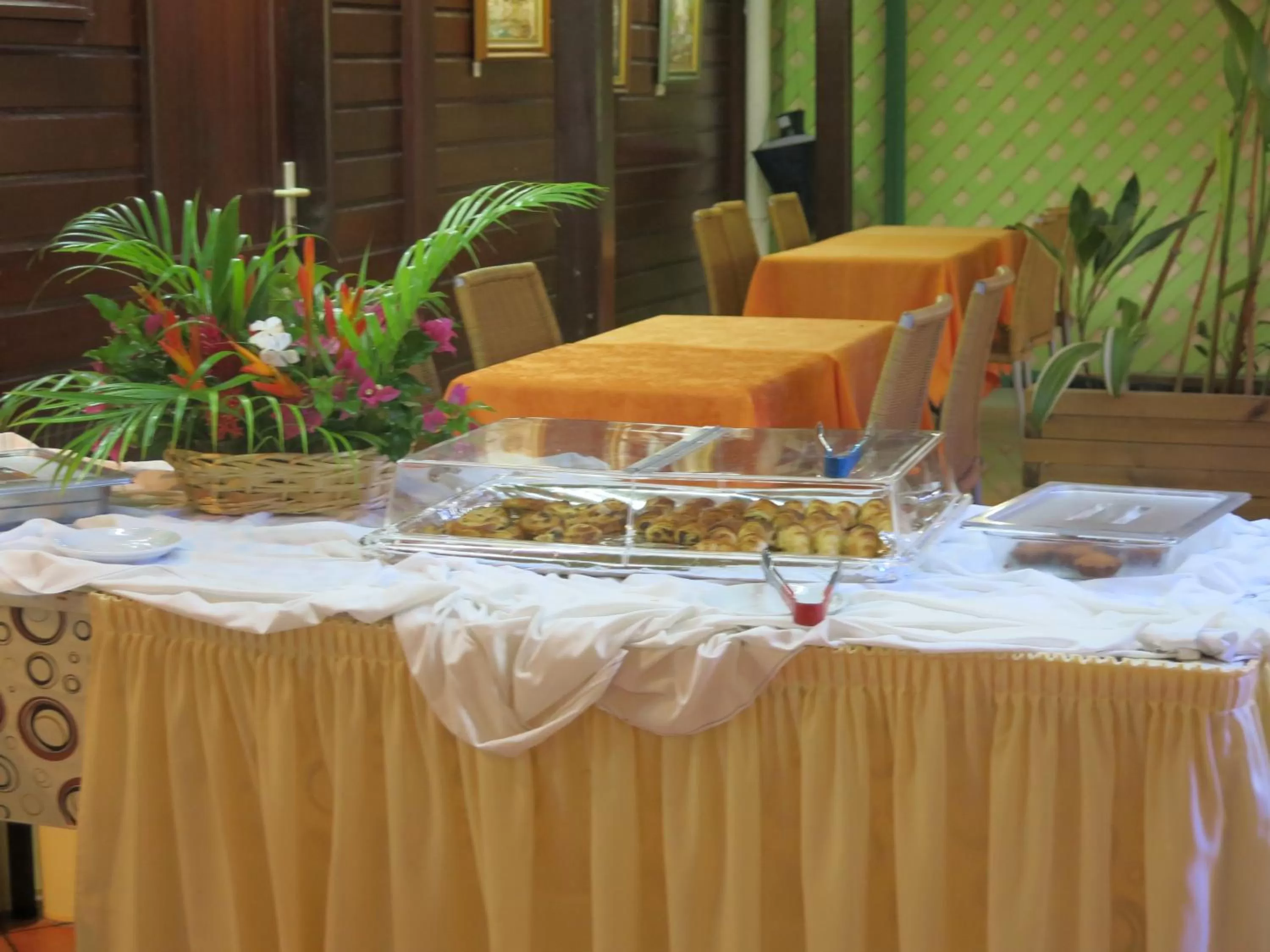 Buffet breakfast in Hotel La Maison Creole