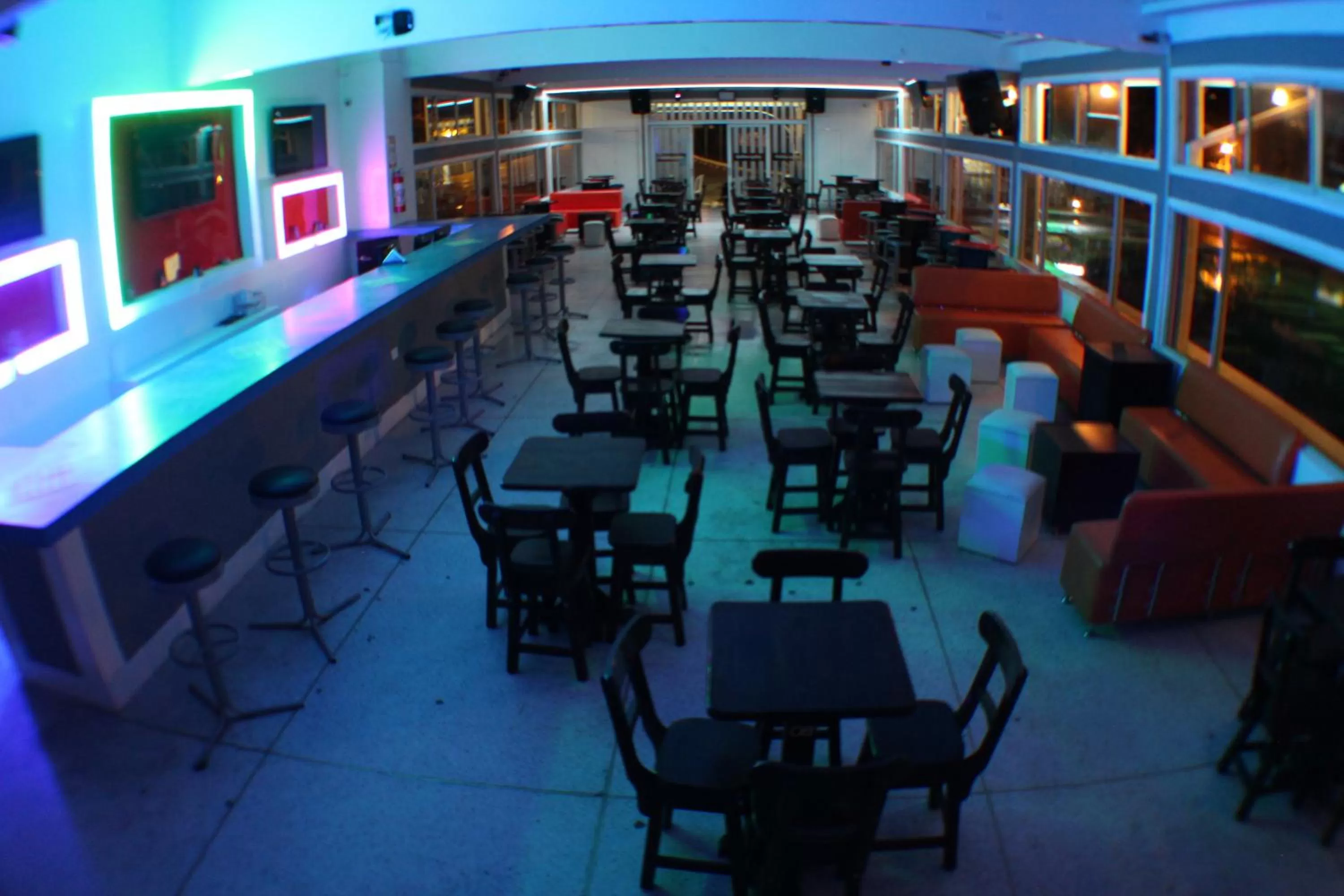 Nightclub / DJ, Restaurant/Places to Eat in Sky Club Eco Hotel