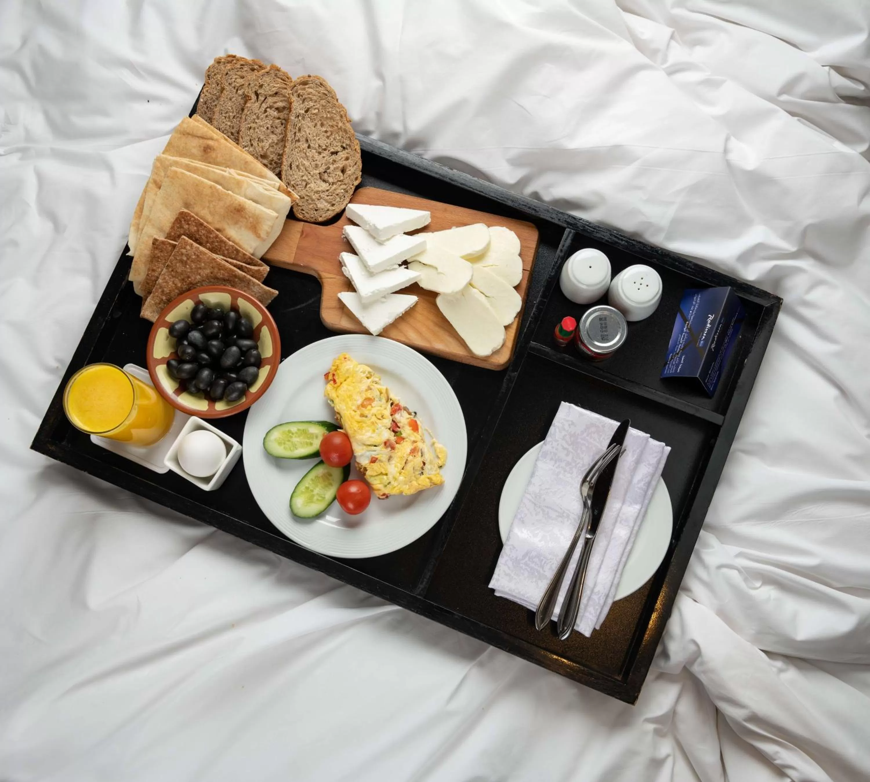 Restaurant/places to eat, Breakfast in Radisson Blu Hotel, Riyadh