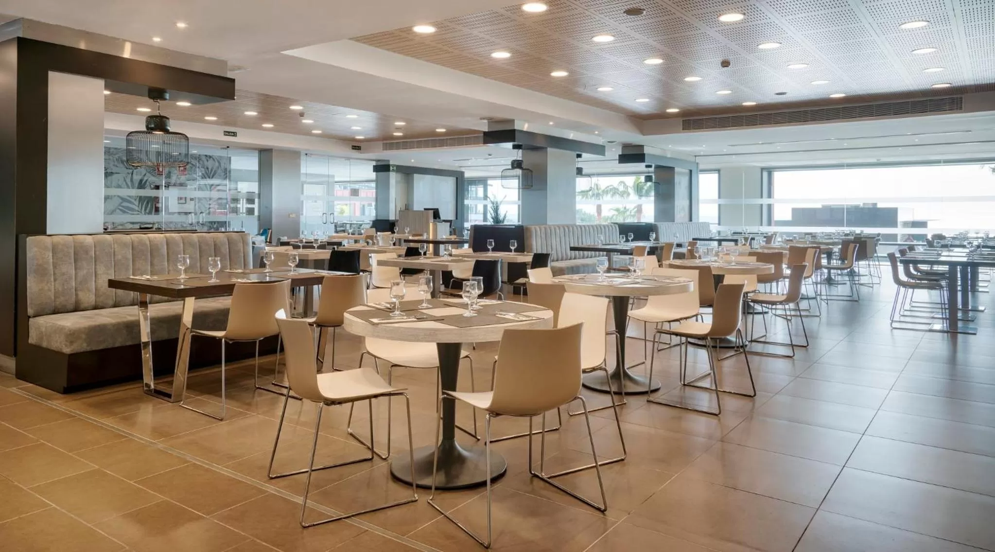 Restaurant/places to eat in Ilunion Calas de Conil