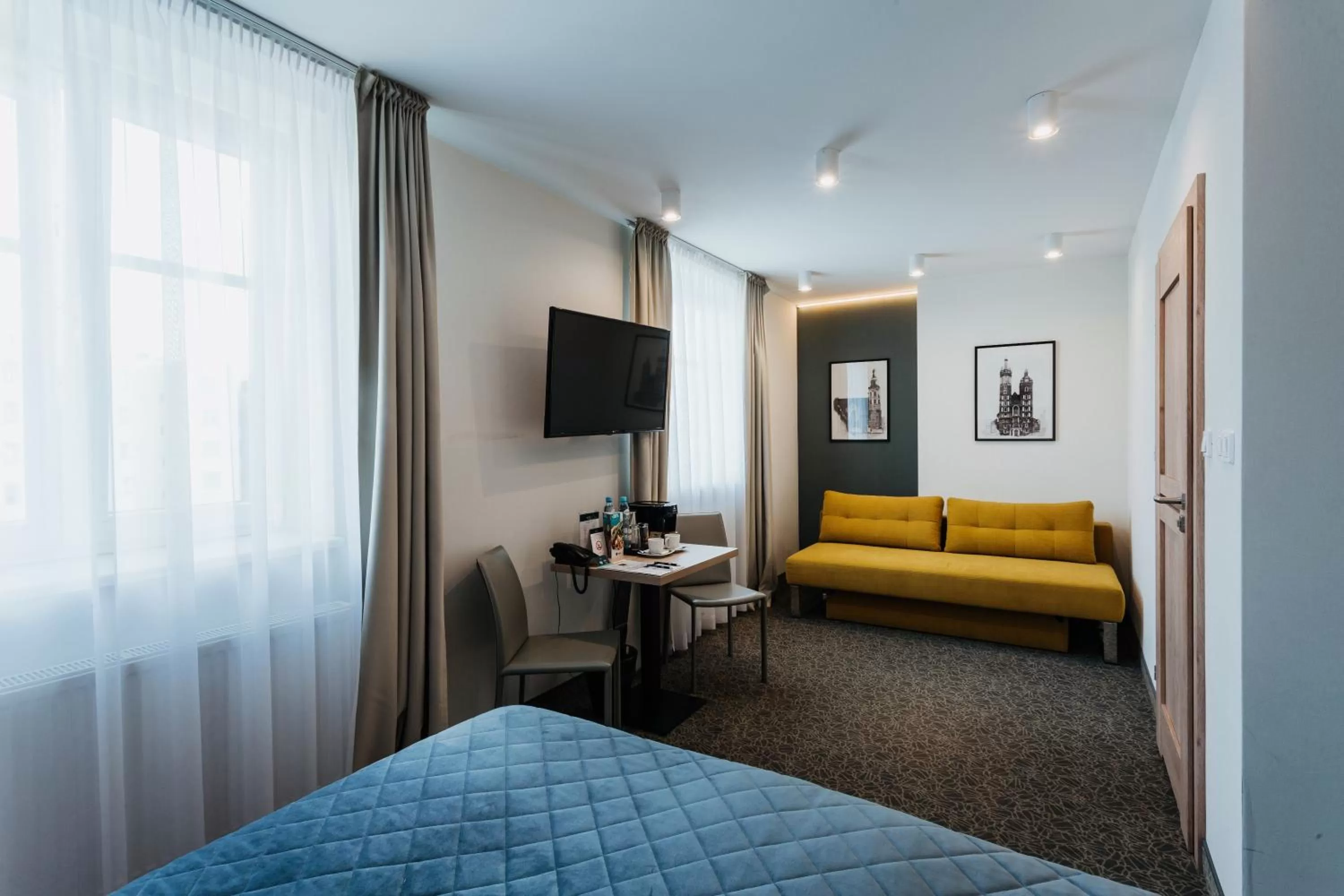 TV and multimedia, Bed in Hotel 32 Kraków Old Town