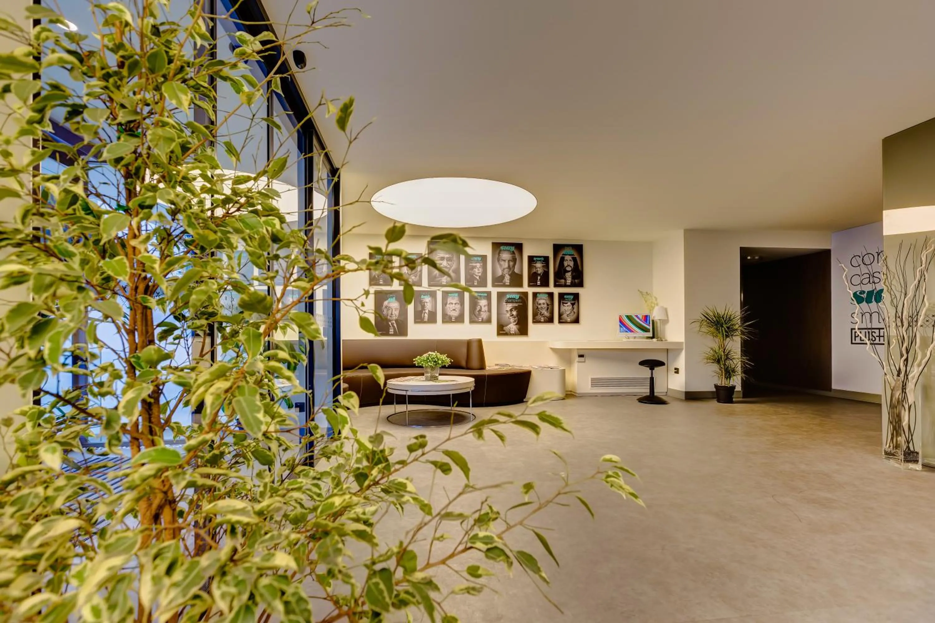 Lobby or reception in Plus Hotel Bostanci Atasehir