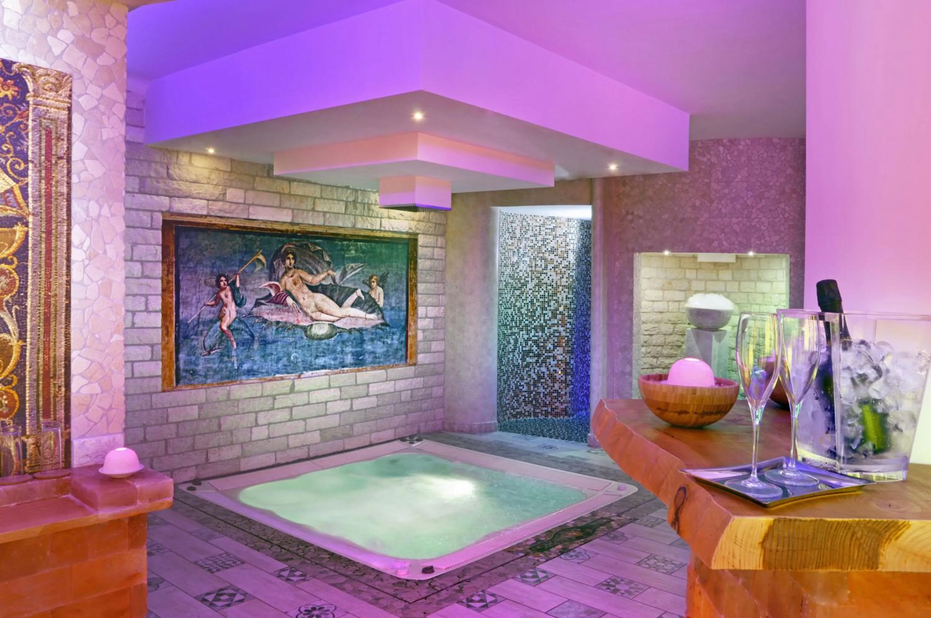 Hot Tub in Villa Le Zagare Relais & SPA