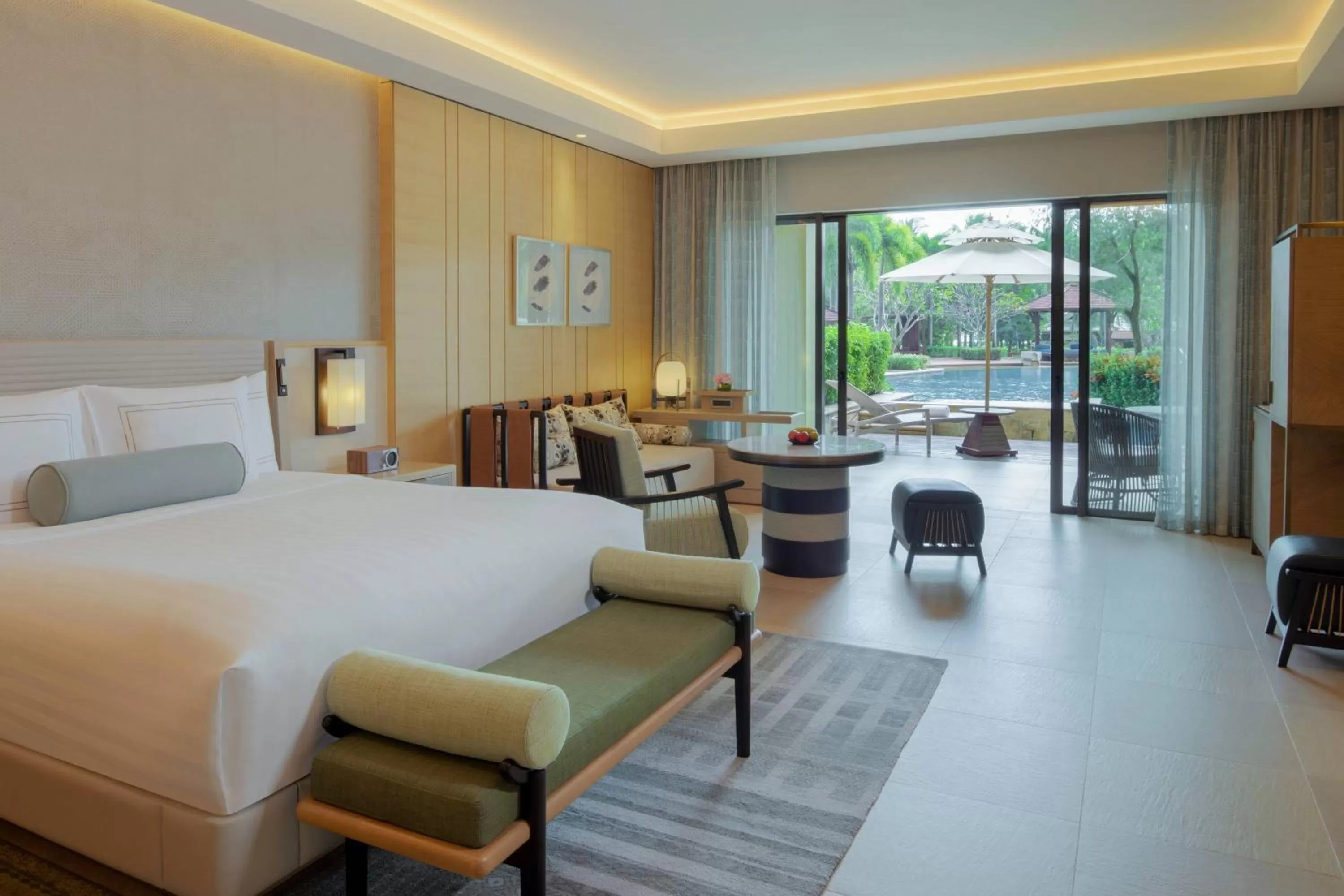 Photo of the whole room, Bed in The Ritz-Carlton Sanya, Yalong Bay