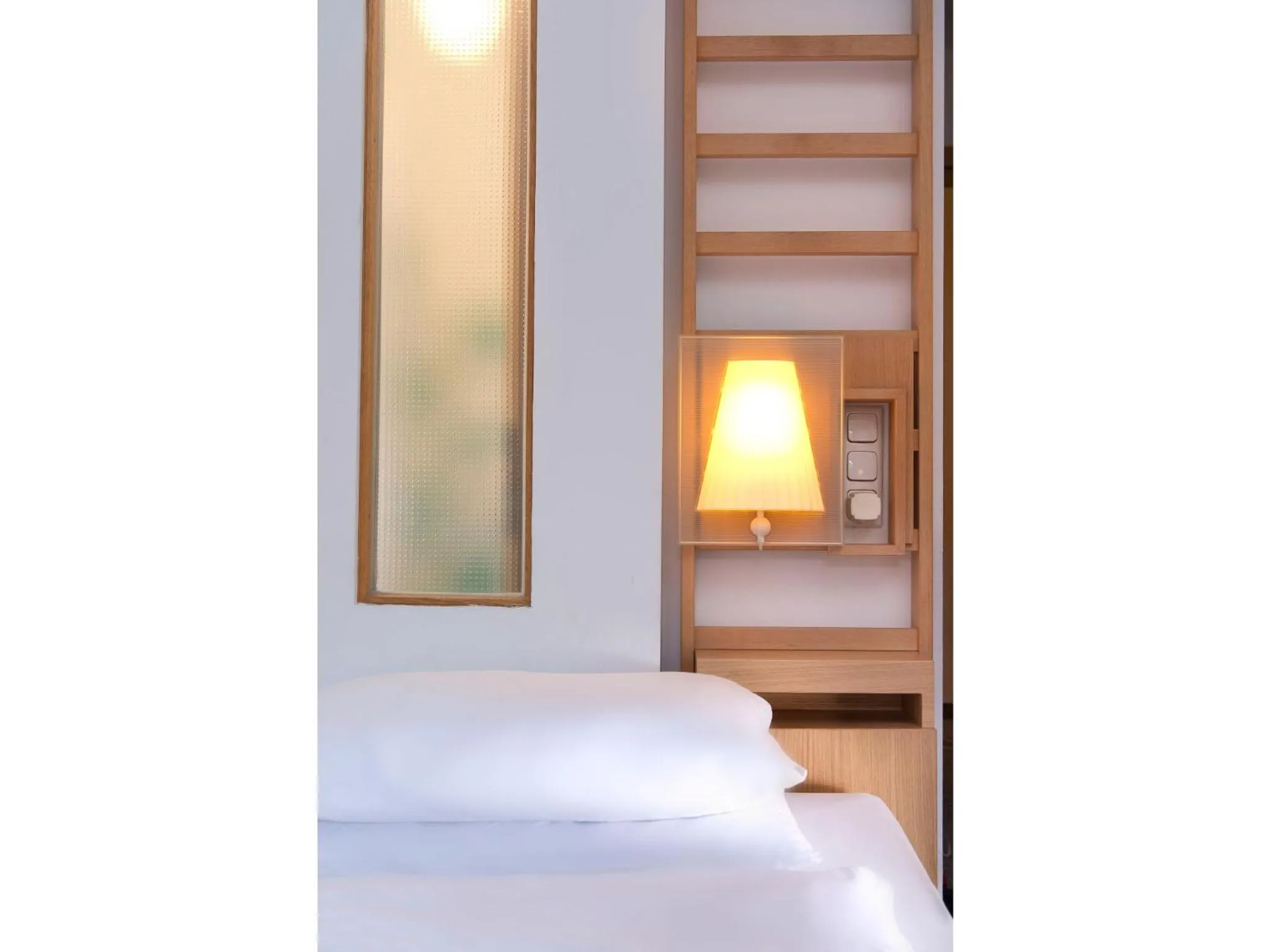 Decorative detail, Bed in Hotel Agneshof Nürnberg